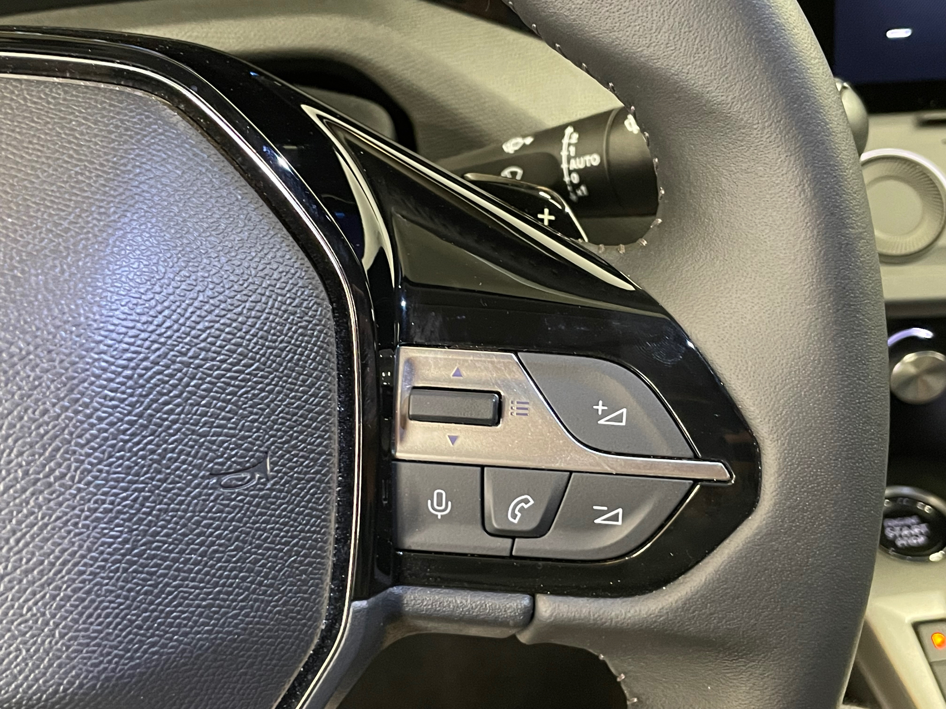 PEUGEOT 308 BlueHDi 130ch S&S EAT8 Allure