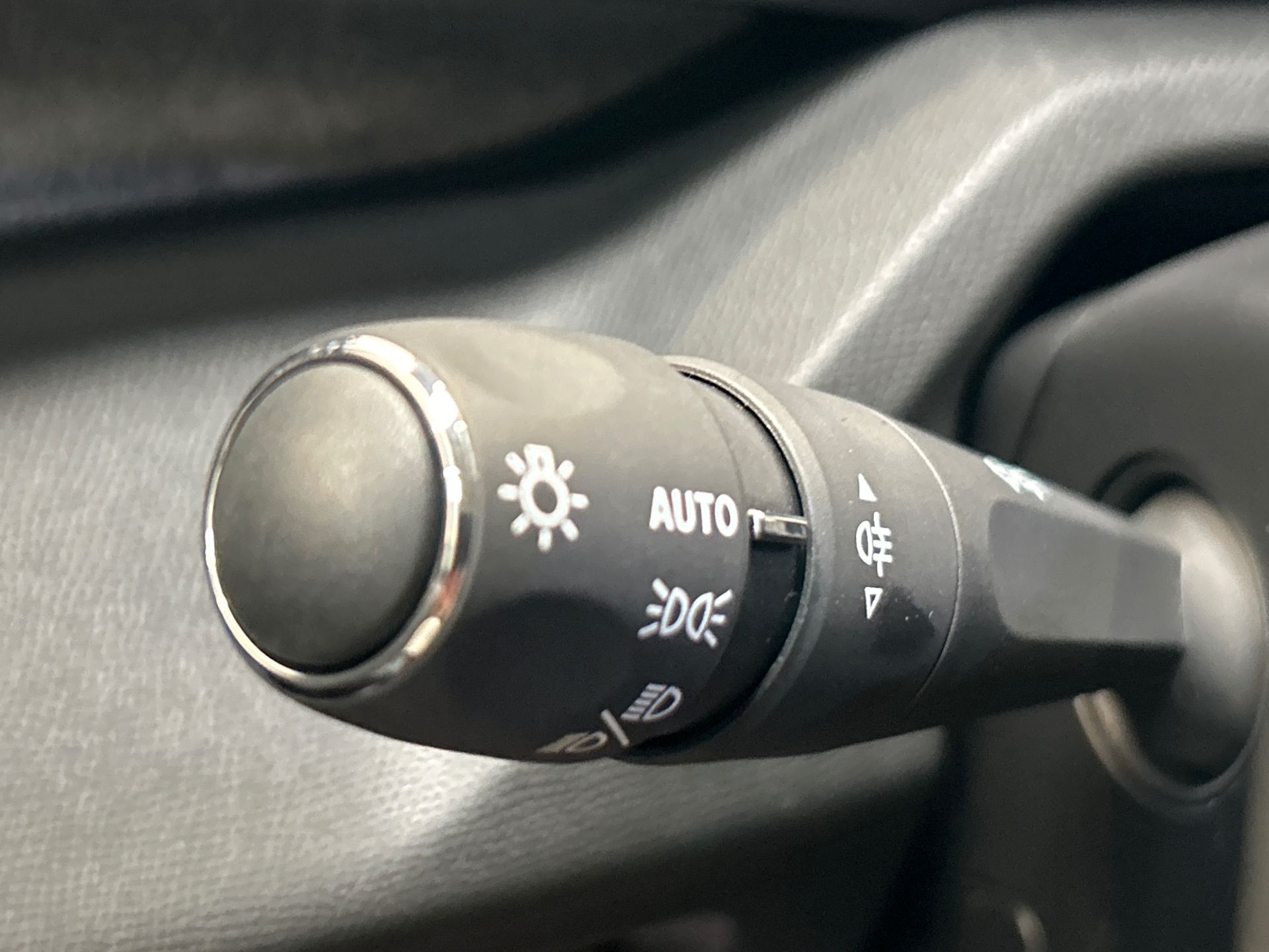 PEUGEOT 408 Allure Hybrid 145 ch e-DCS6