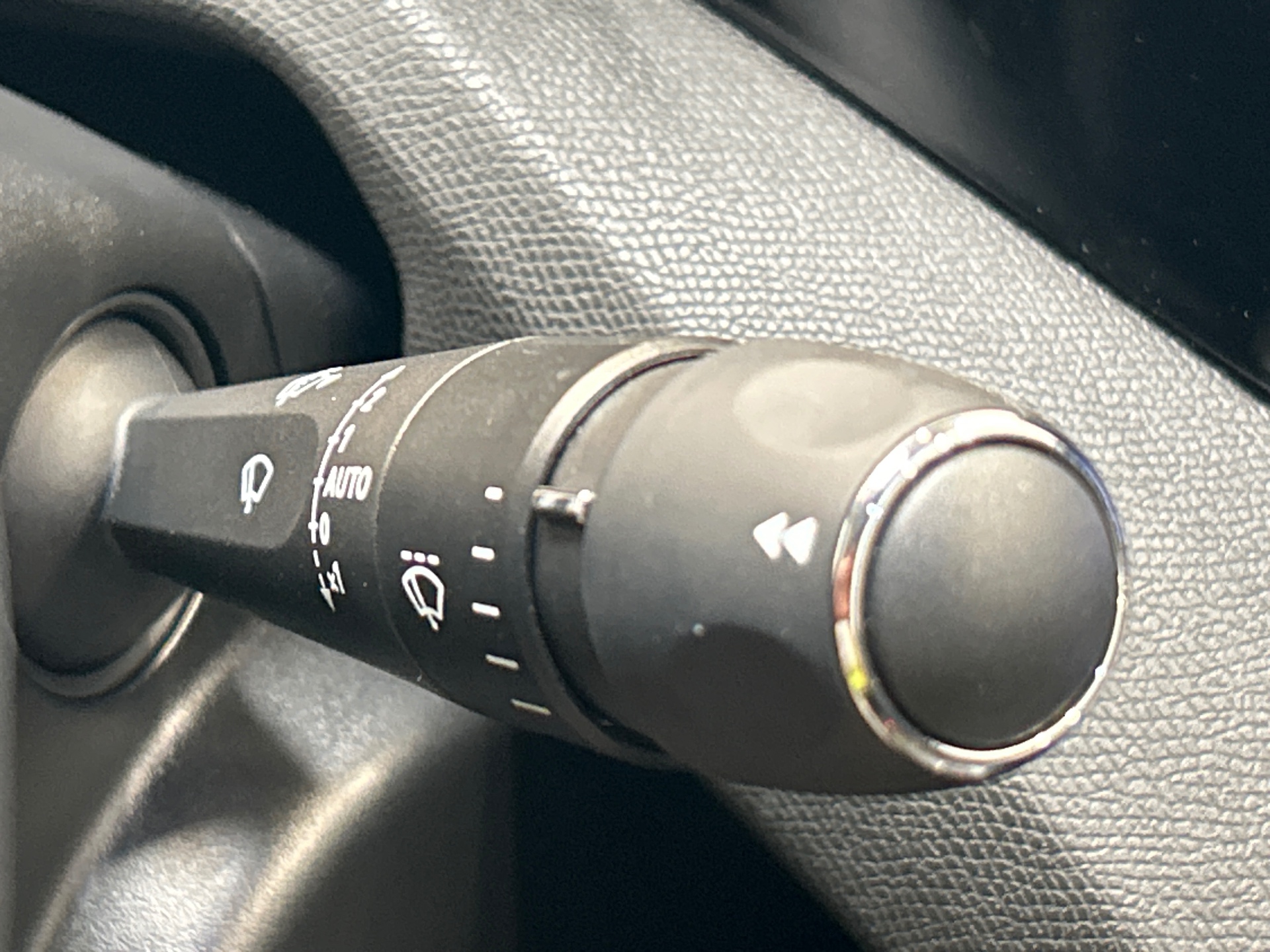 PEUGEOT 408 Allure Hybrid 145 ch e-DCS6