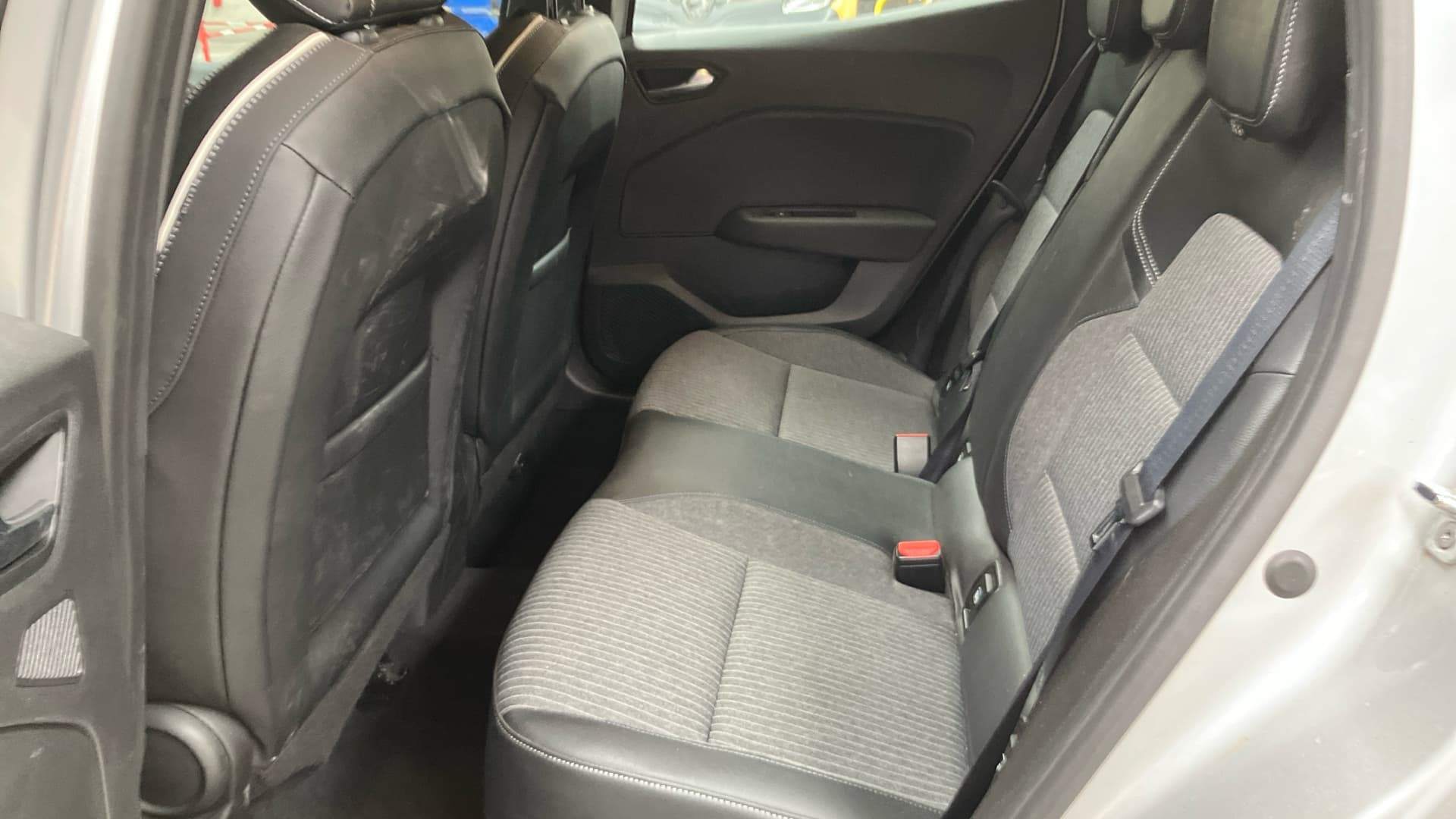 RENAULT CLIO V TCe 140 - 21N Intens