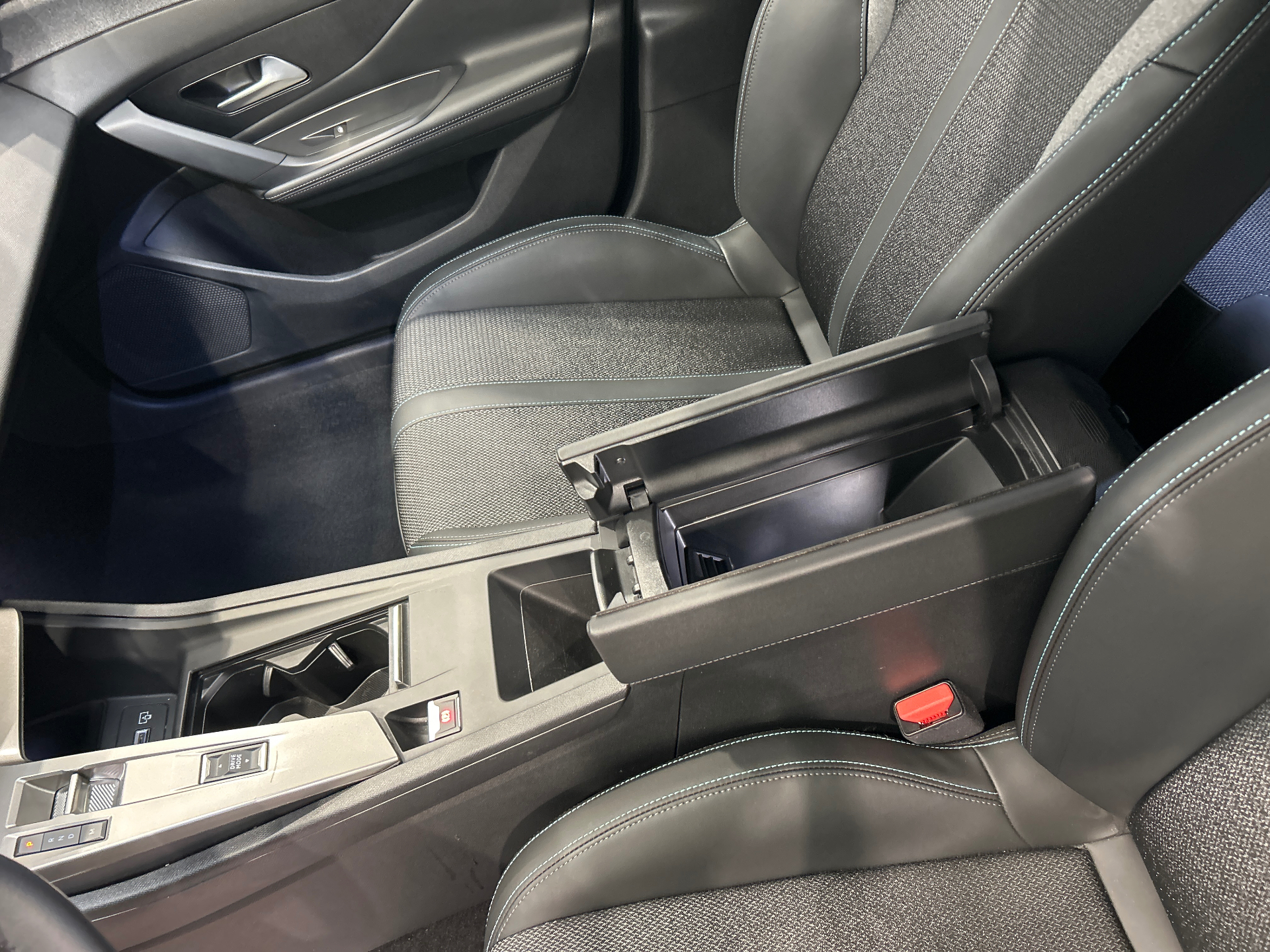 PEUGEOT 308 Allure BlueHDI 130 ch S&S EAT8