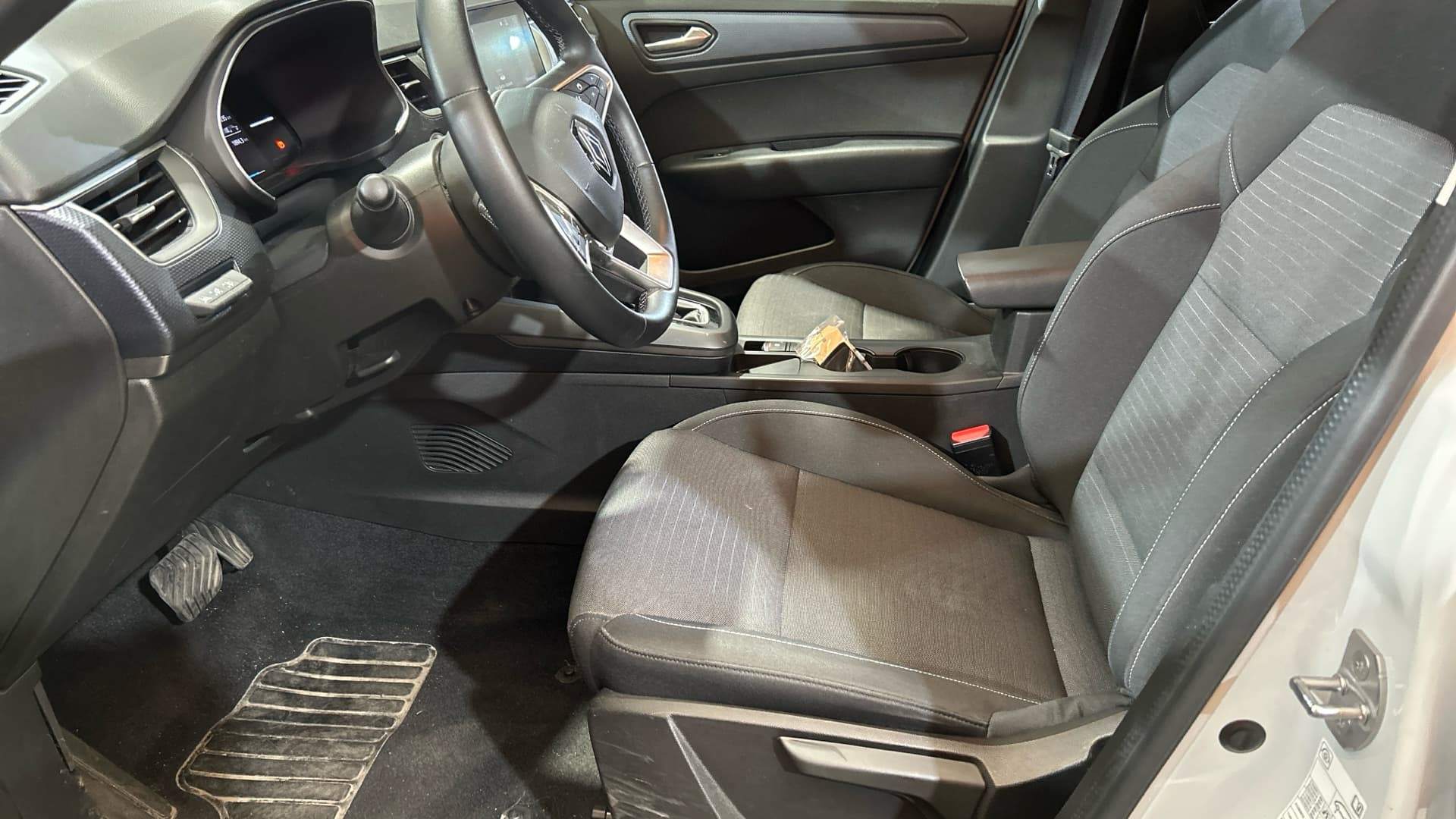 RENAULT ARKANA E-Tech 145 - 23 Evolution