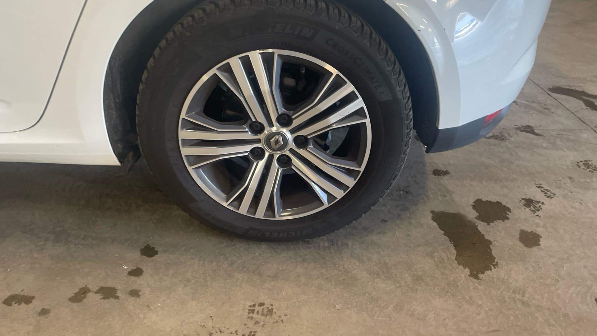 RENAULT MEGANE IV BERLINE Blue dCi 115 EDC Evolution