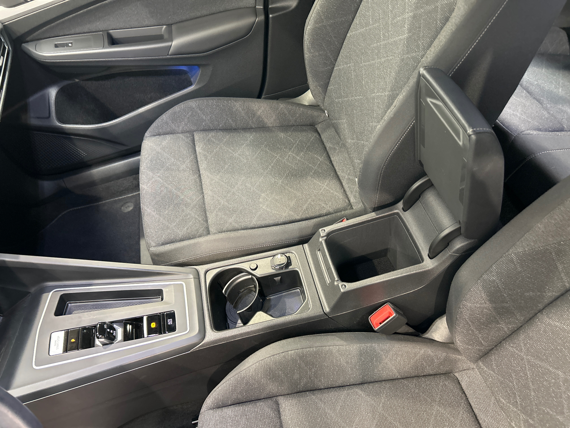 VOLKSWAGEN GOLF 1.0 eTSI OPF 110ch Life Business DSG7
