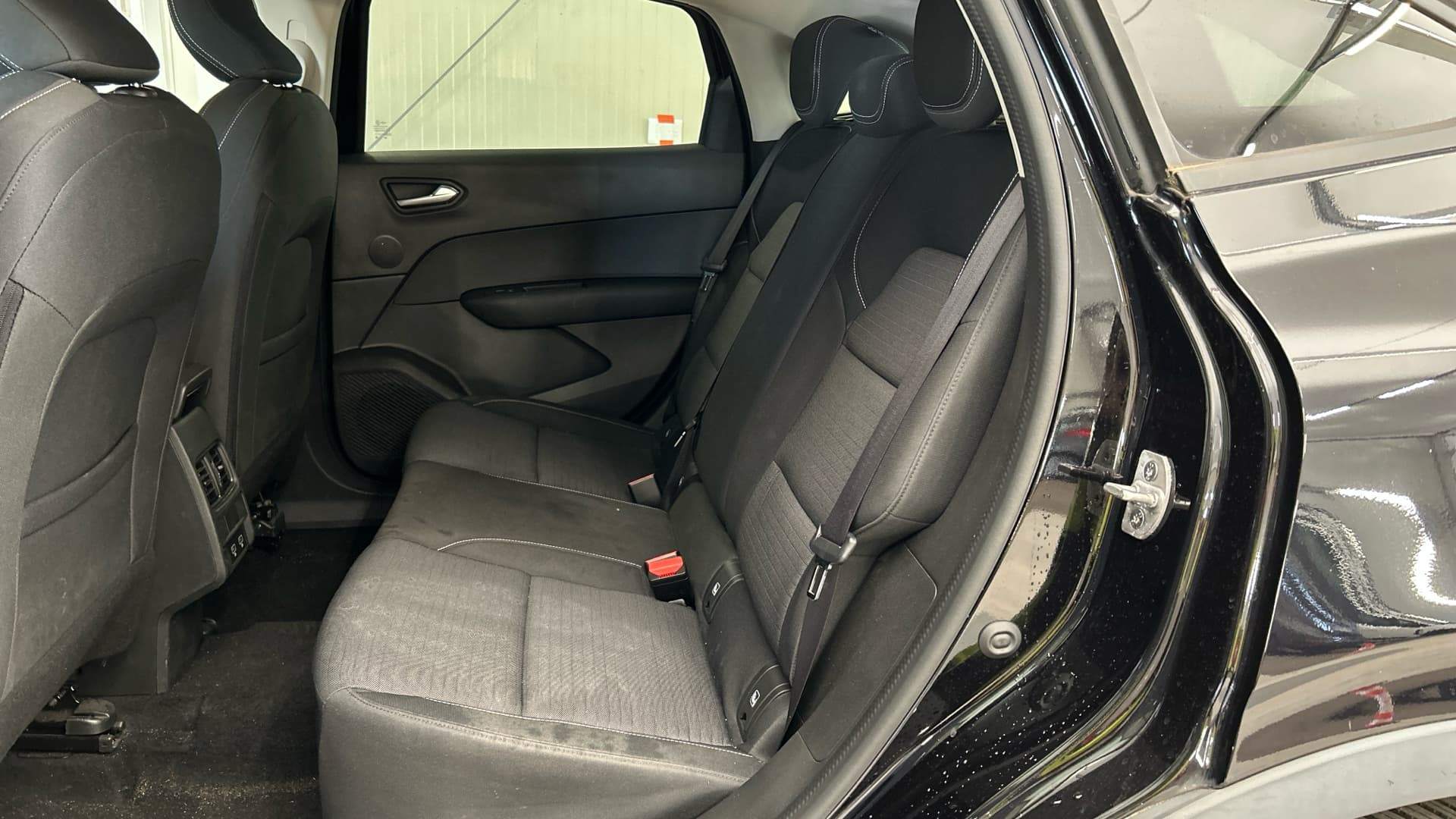 RENAULT ARKANA E-Tech 145 Business