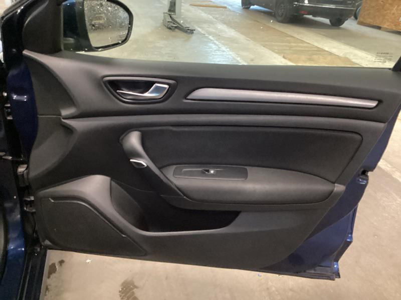 RENAULT MEGANE IV ESTATE Blue dCi 115 EDC Business — expertise