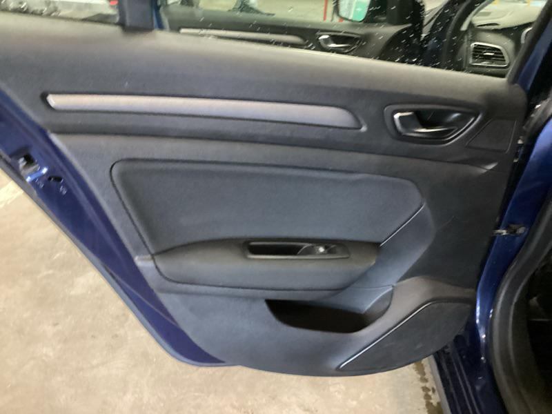 RENAULT MEGANE IV ESTATE Blue dCi 115 EDC Business — expertise