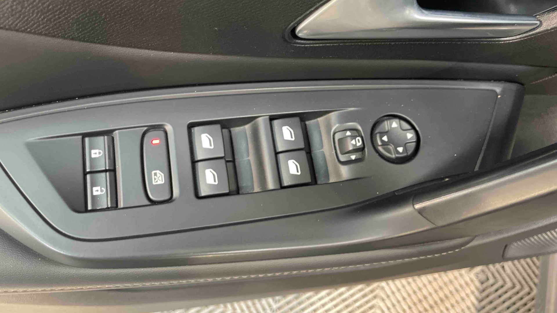 PEUGEOT 308 Allure Hybrid 145 ch e-DCS6