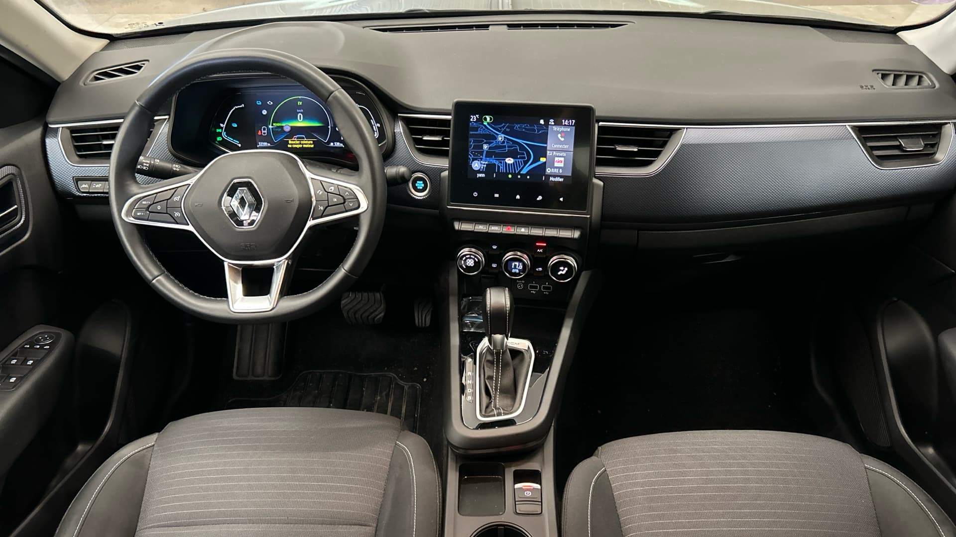 RENAULT ARKANA E-Tech 145 Business