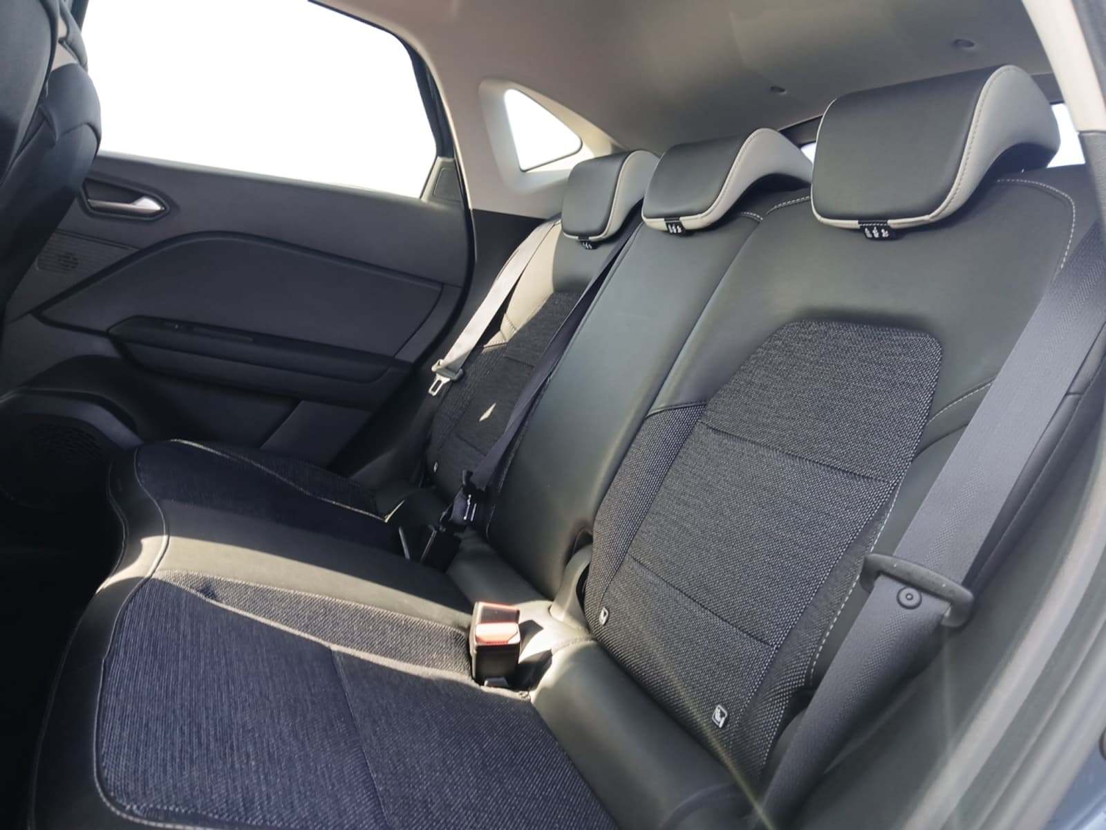 RENAULT CAPTUR E-Tech full hybrid 145 Techno