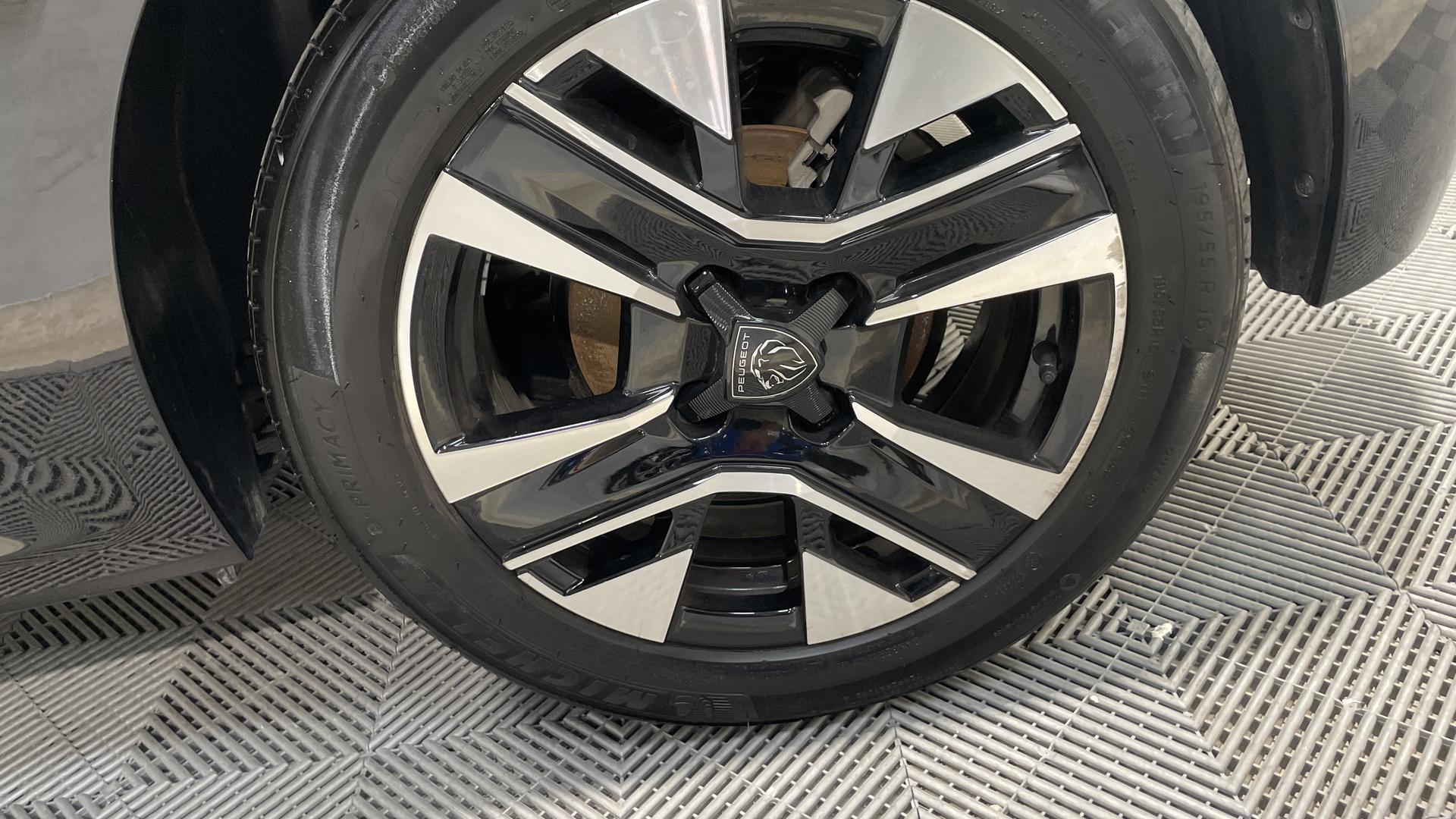 PEUGEOT 208 100 S&S BVM6 Allure — expertise
