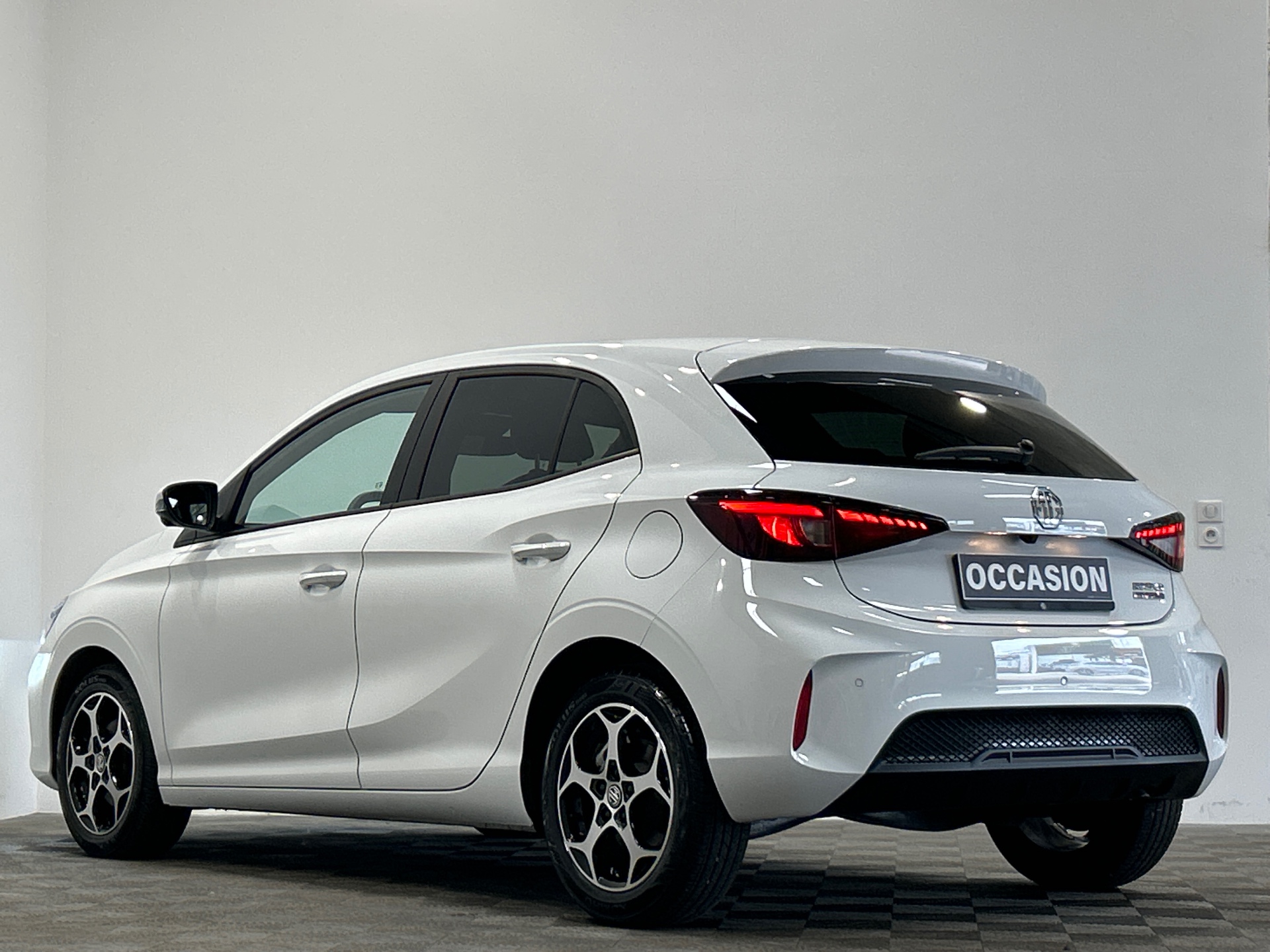 MG MG3 1.5 L Hybrid+ 195 ch Luxury