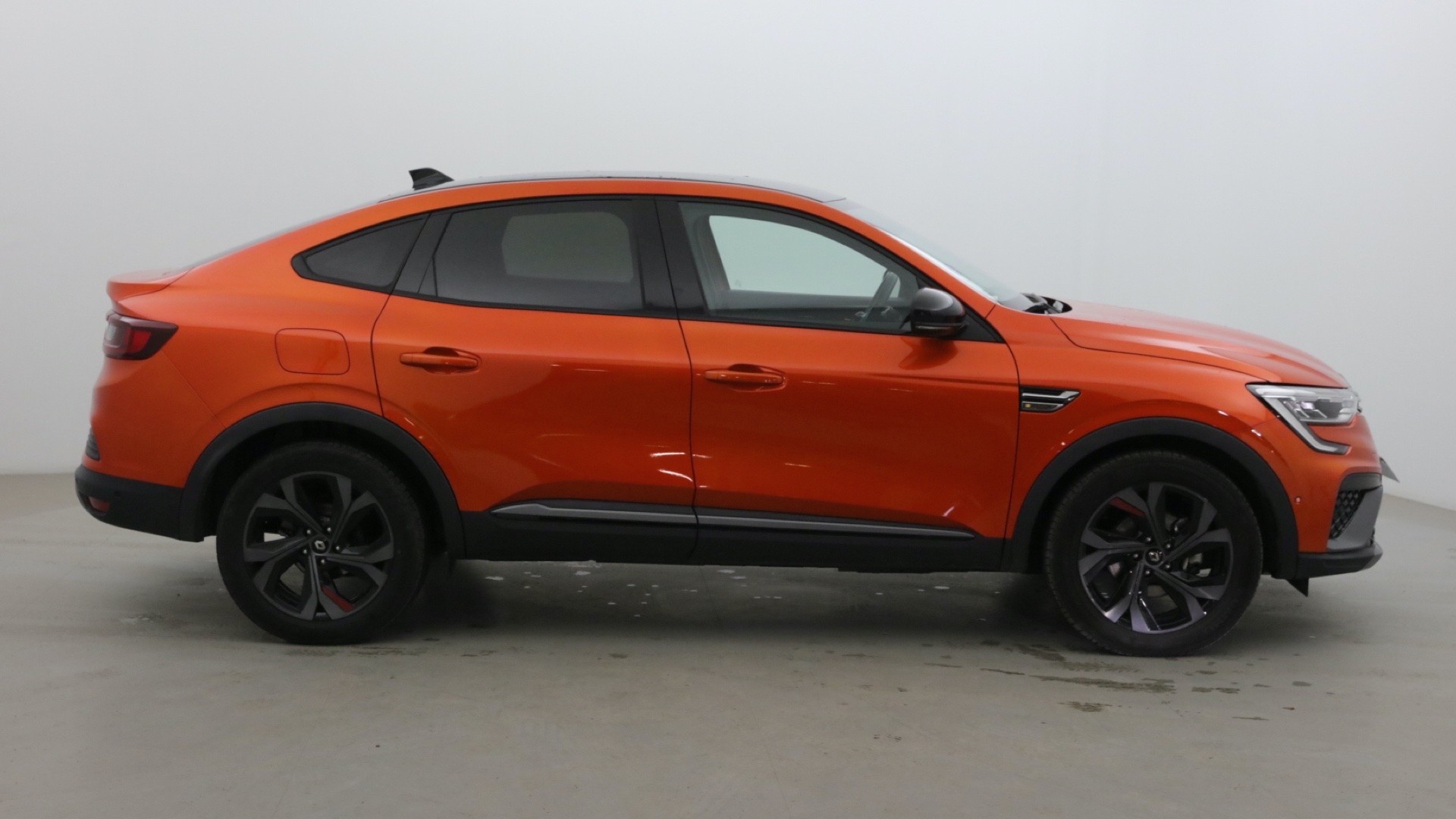 RENAULT ARKANA E-Tech 145 - 21B R.S. Line