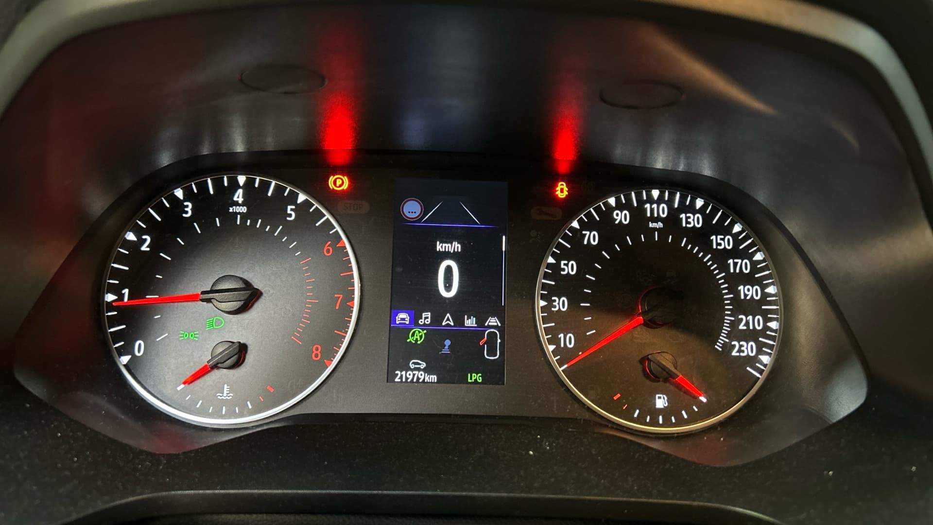 RENAULT CAPTUR TCe 100 GPL - 21 Business
