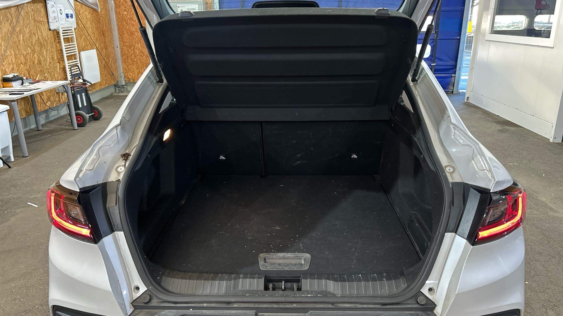 RENAULT ARKANA E-Tech 145 - 23 Evolution