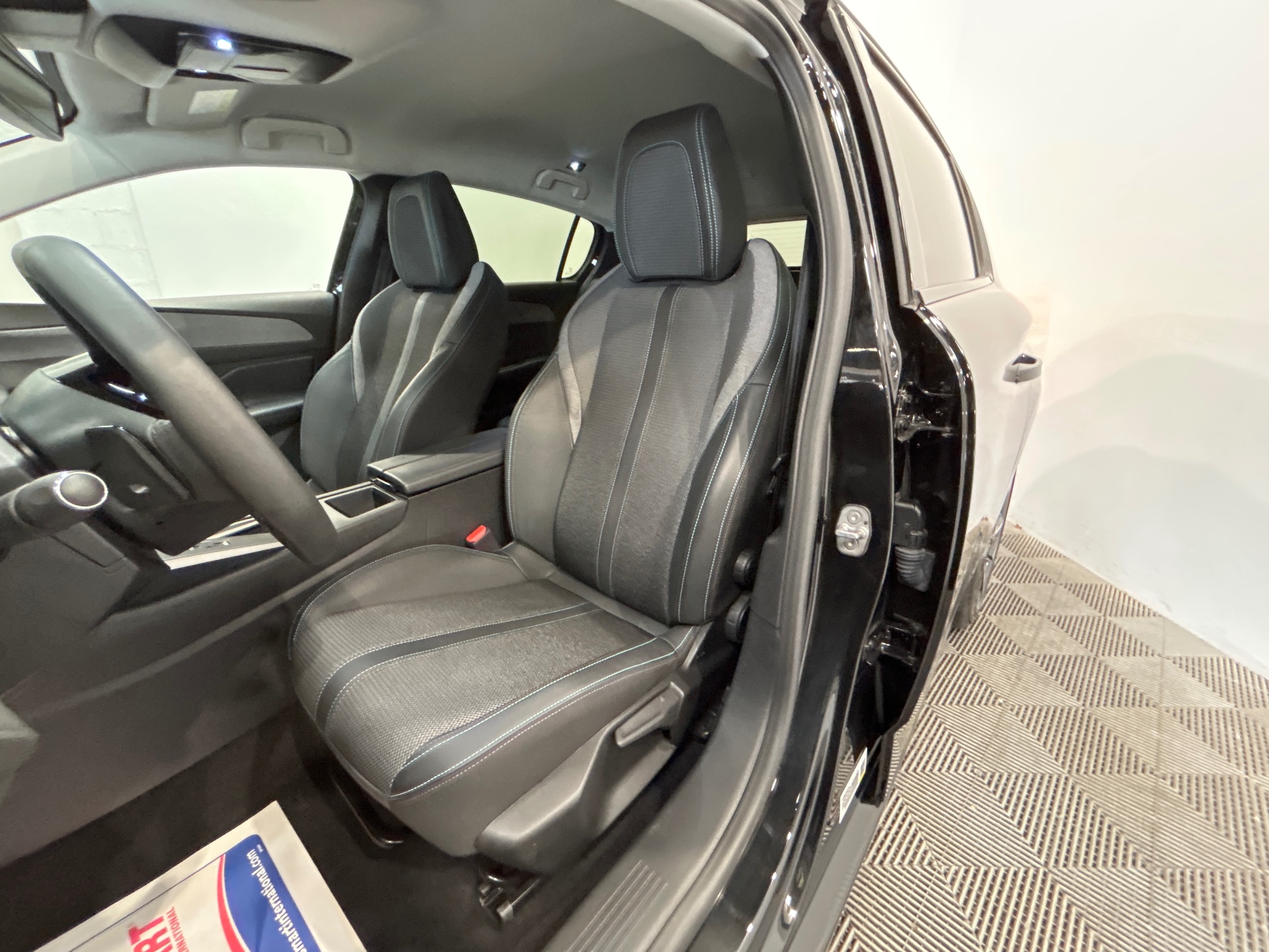 PEUGEOT 308 Allure BlueHDI 130 ch S&S EAT8