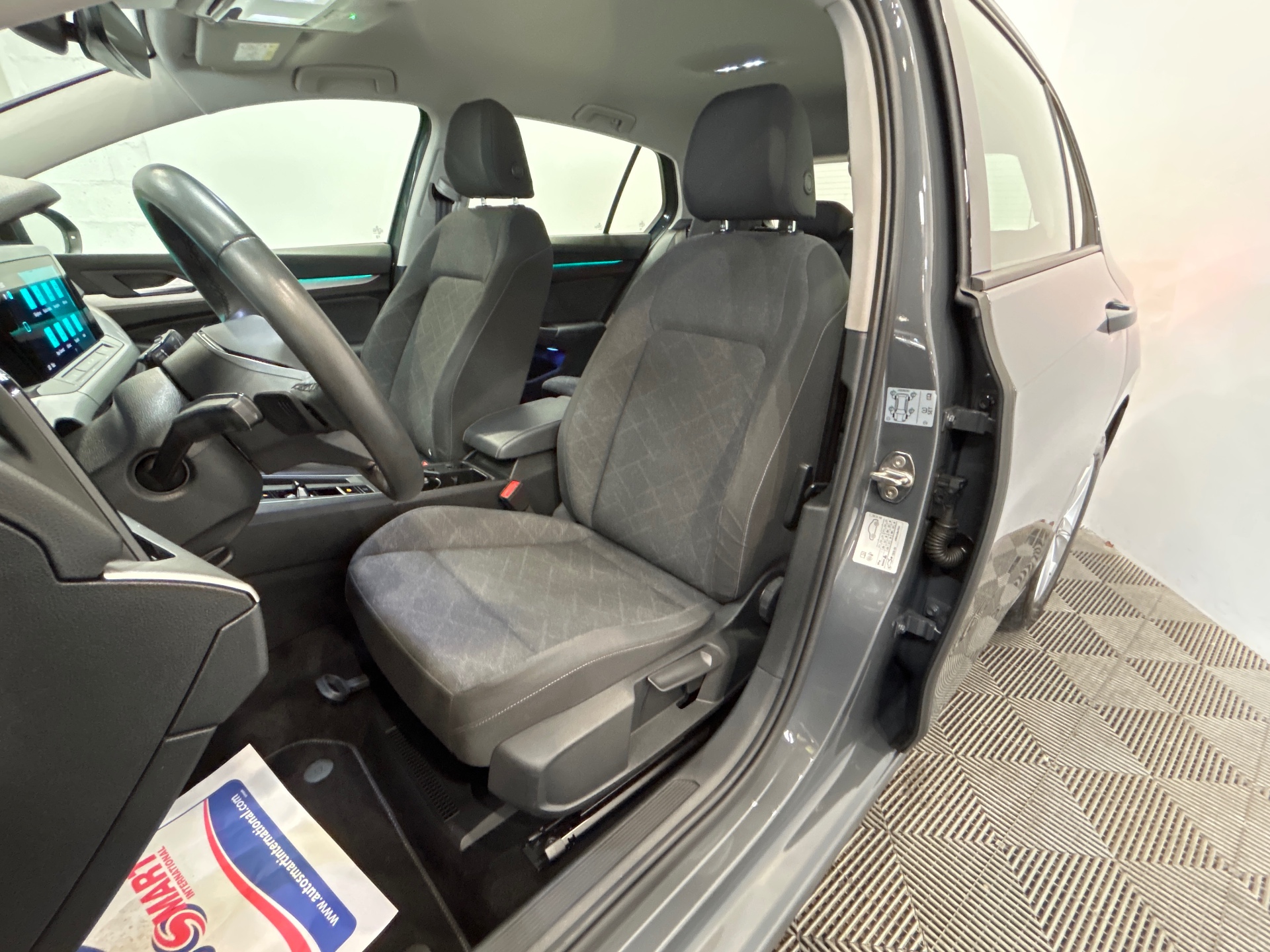 VOLKSWAGEN GOLF 1.0 eTSI OPF 110ch Life Business DSG7