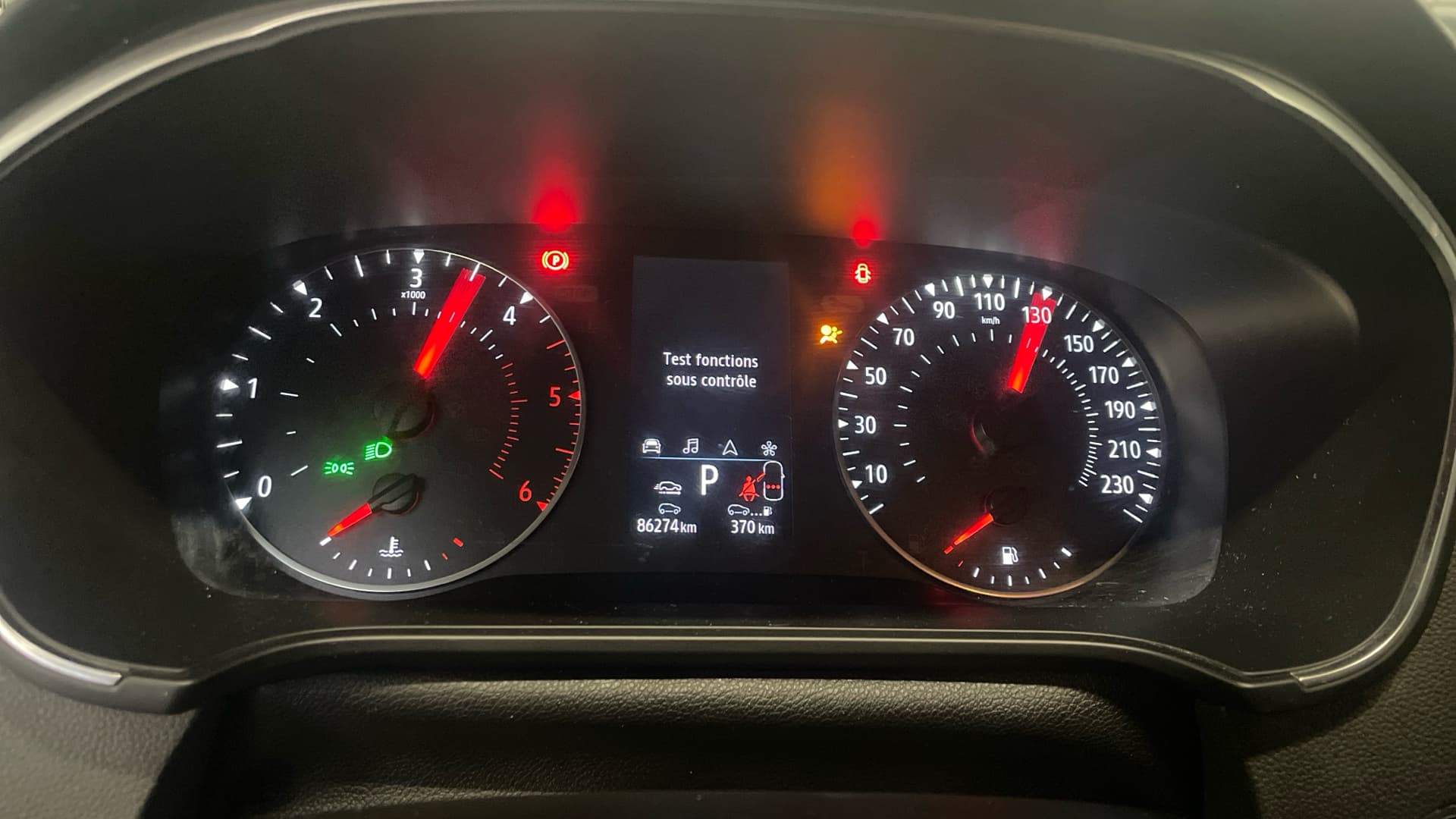 RENAULT MEGANE IV BERLINE Blue dCi 115 EDC Evolution