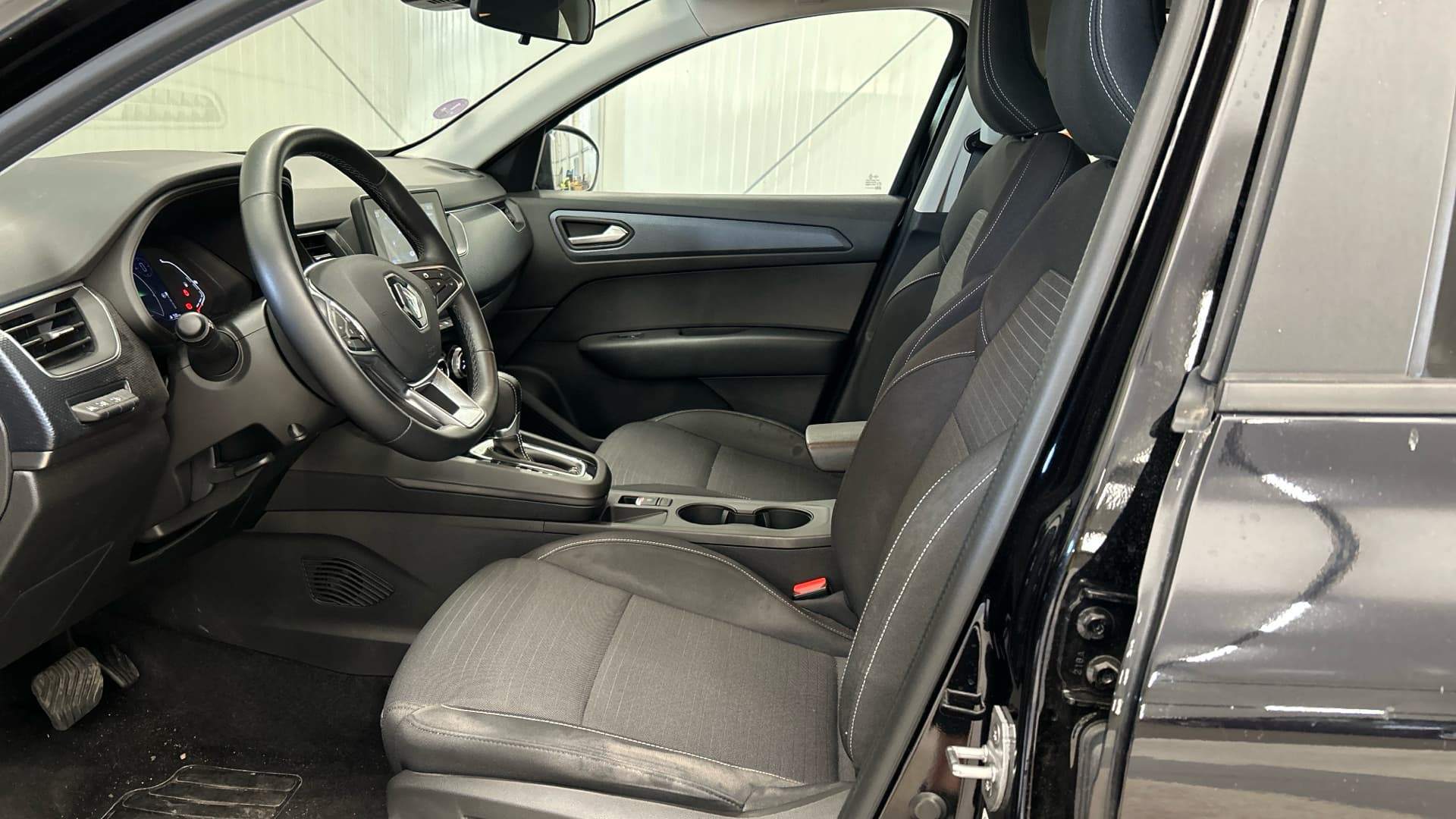 RENAULT ARKANA E-Tech 145 Business