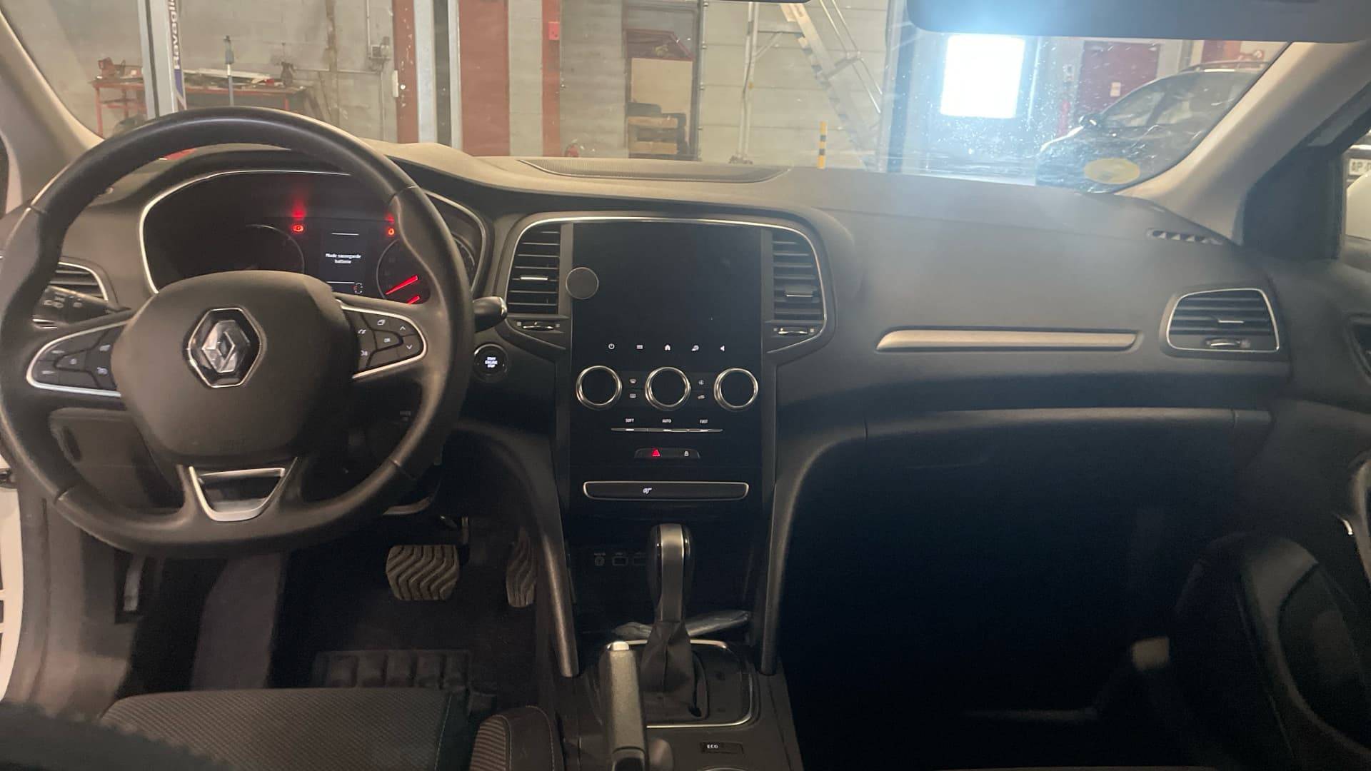 RENAULT MEGANE IV BERLINE Blue dCi 115 EDC Evolution