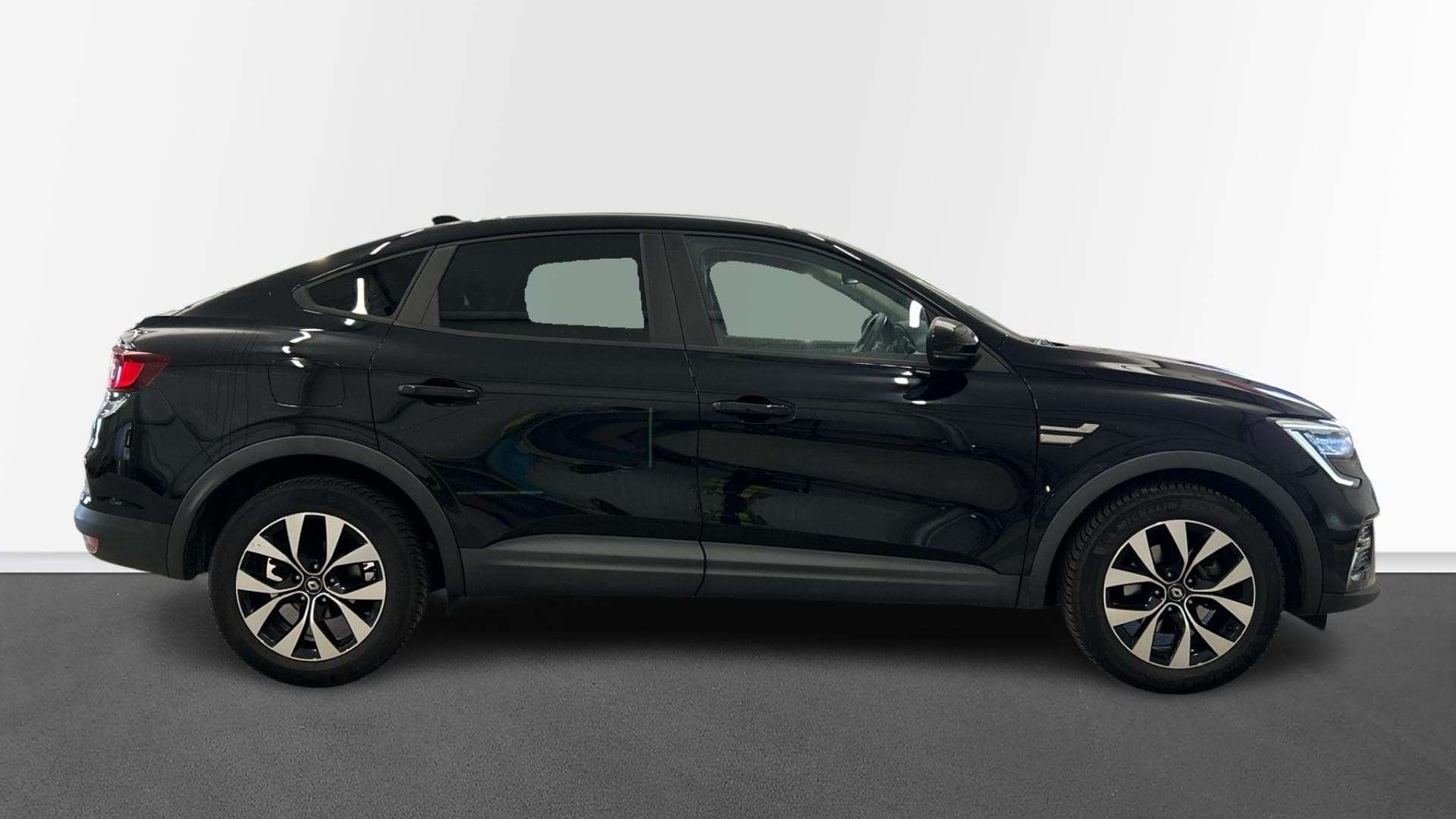 RENAULT ARKANA E-Tech 145 Business