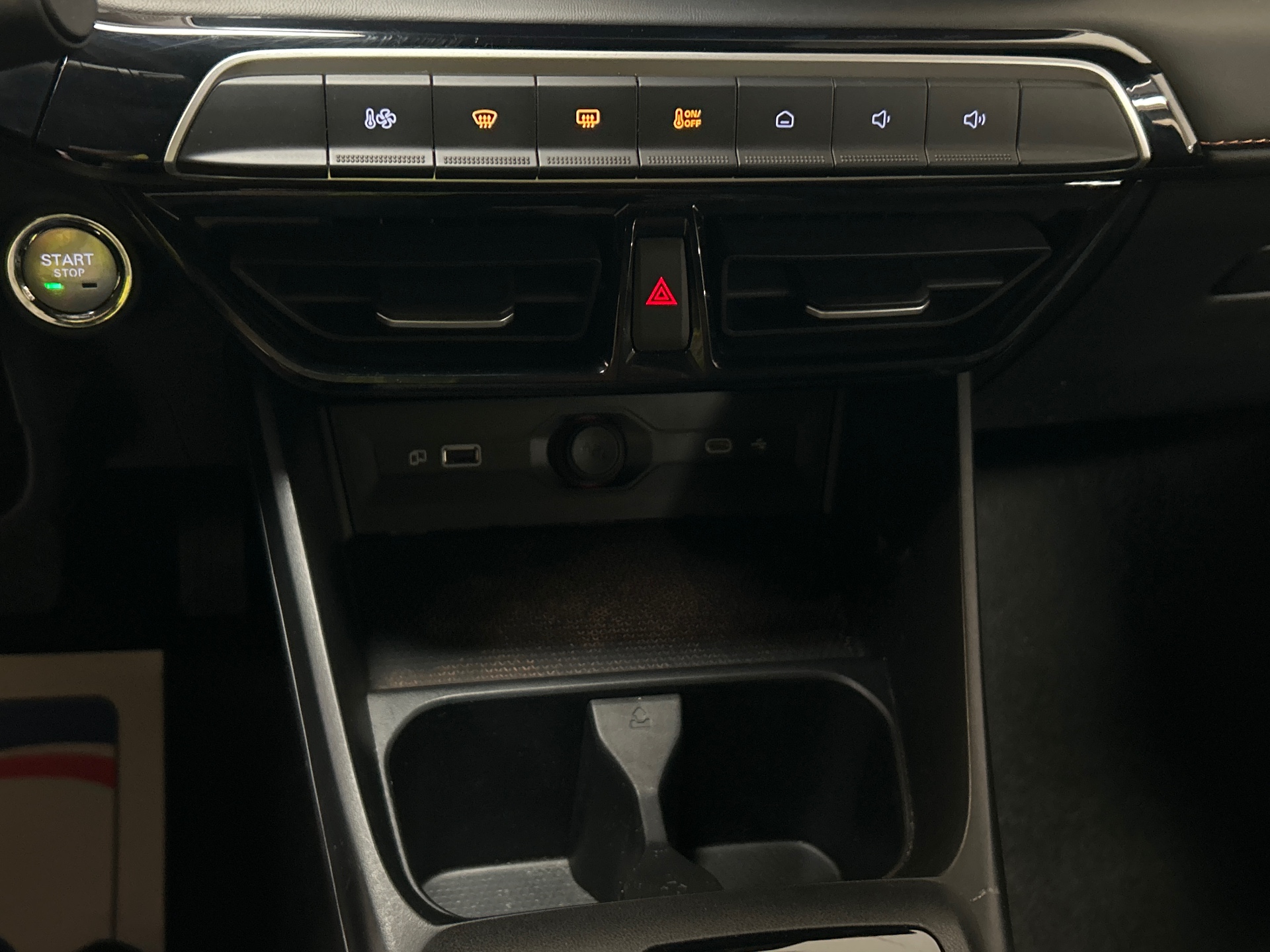 MG MG3 1.5 L Hybrid+ 195 ch Luxury