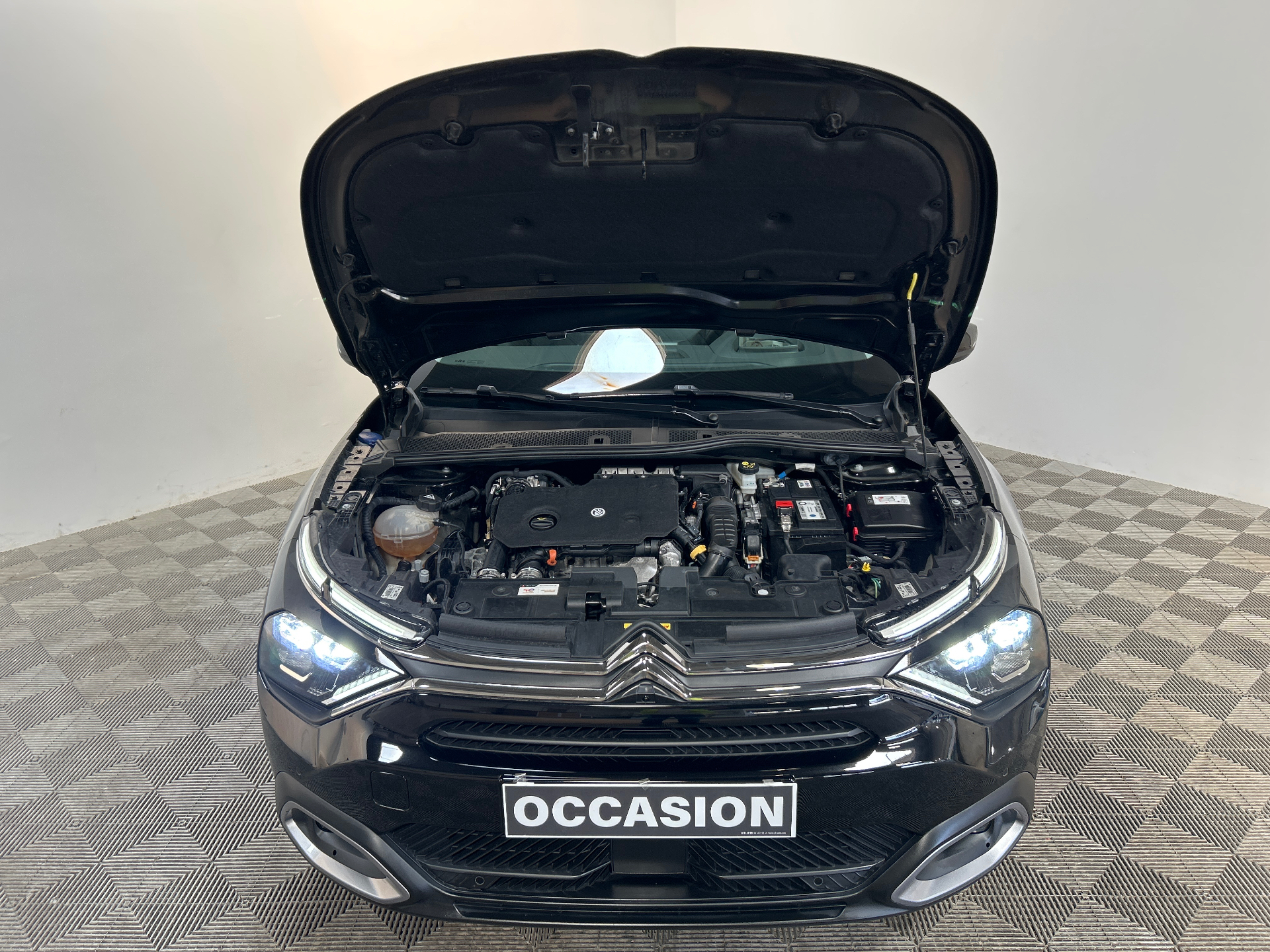 CITROEN C4 BlueHDi 130ch EAT8 MAX — expertise