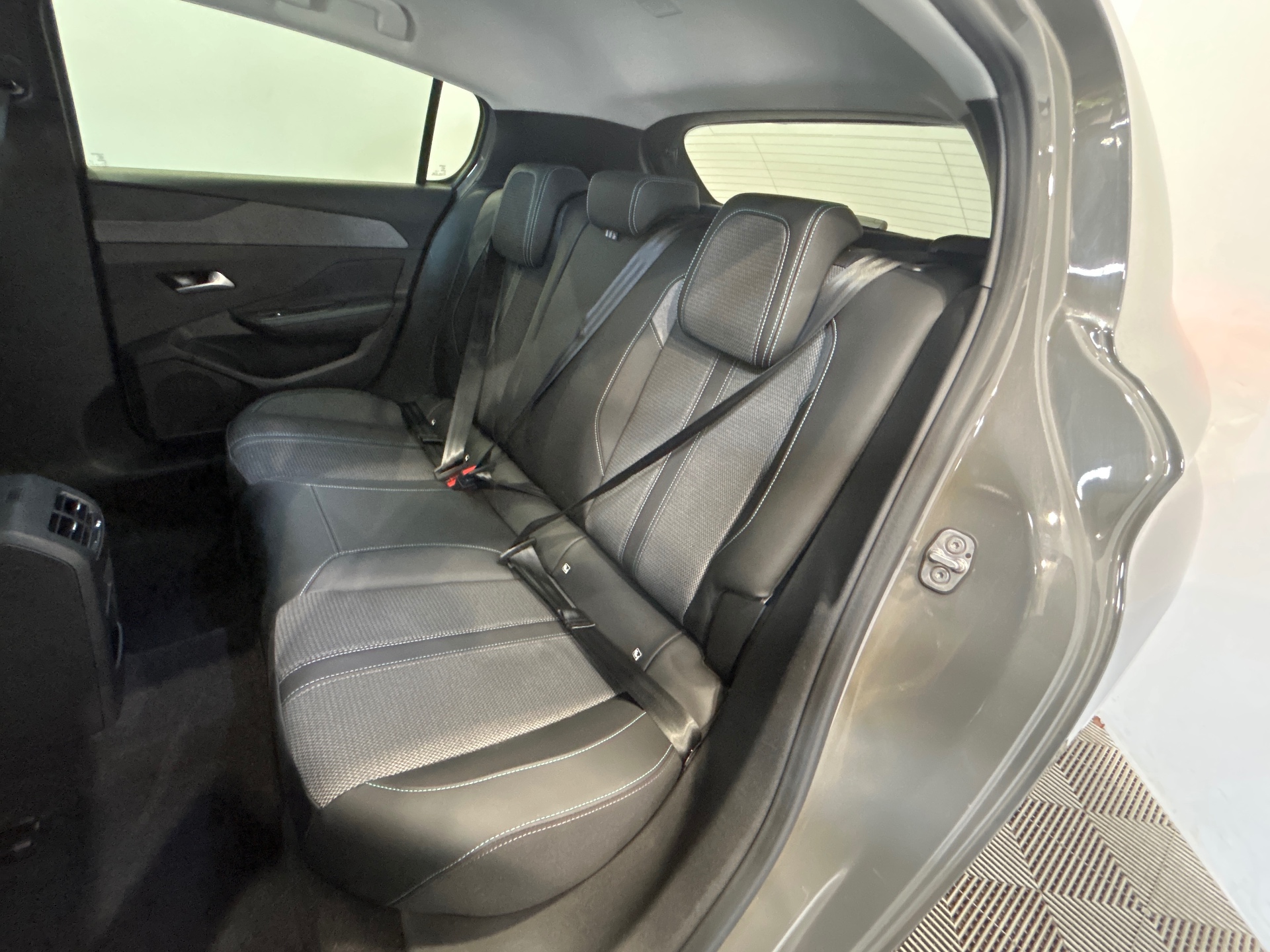 PEUGEOT 308 Allure Hybrid 145 ch e-DCS6