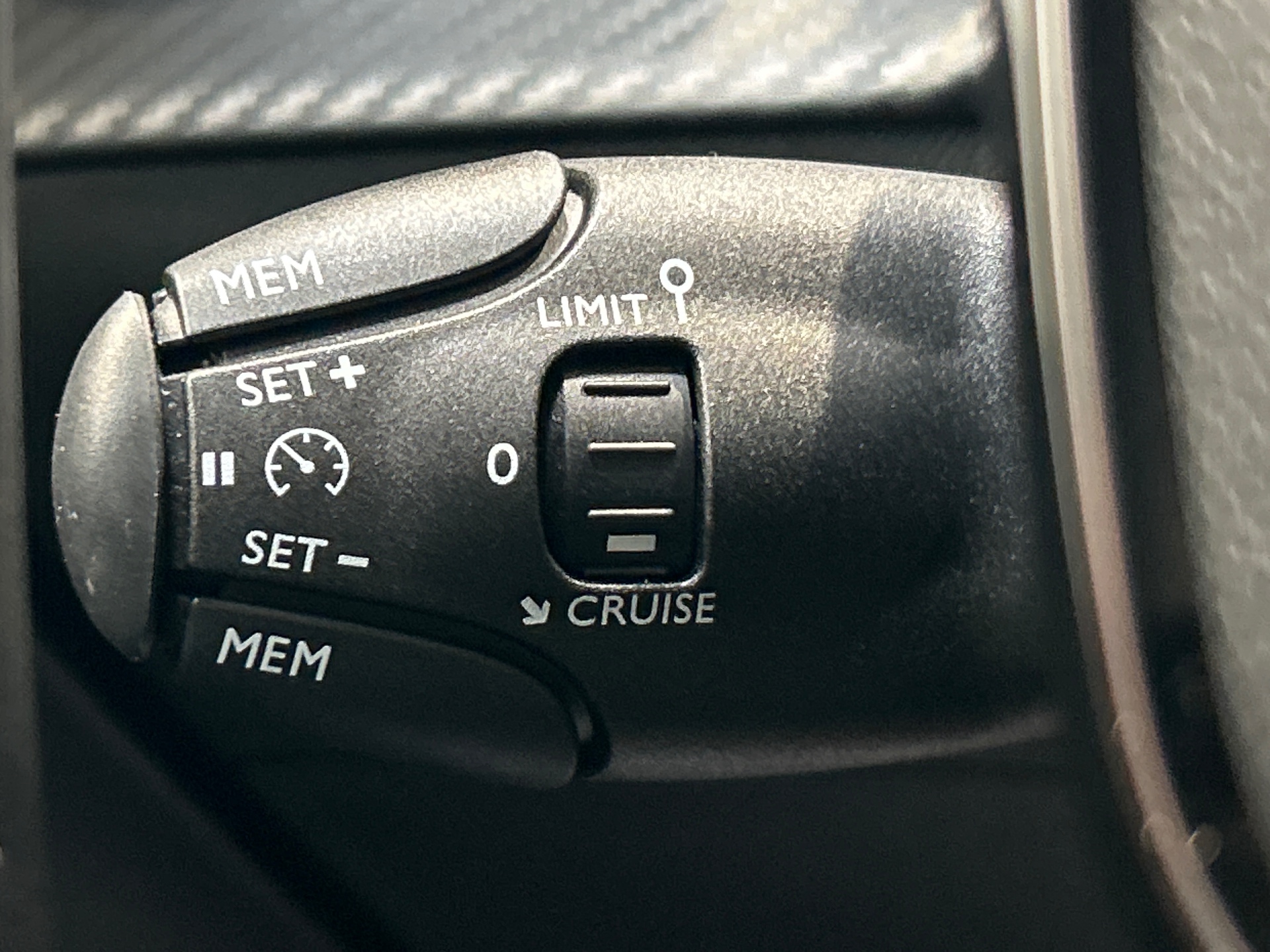 PEUGEOT 208 Style 100 ch BVM6