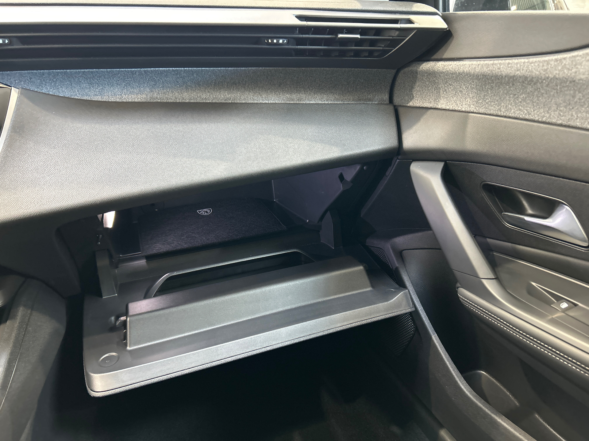 PEUGEOT 308 Allure Hybrid 145 ch e-DCS6