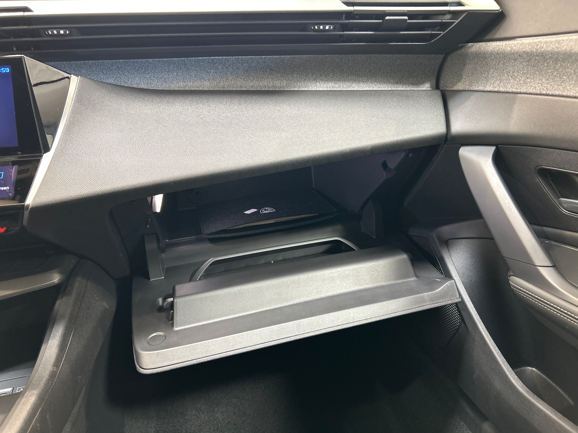 PEUGEOT 308 Allure Hybrid 145 ch e-DCS6