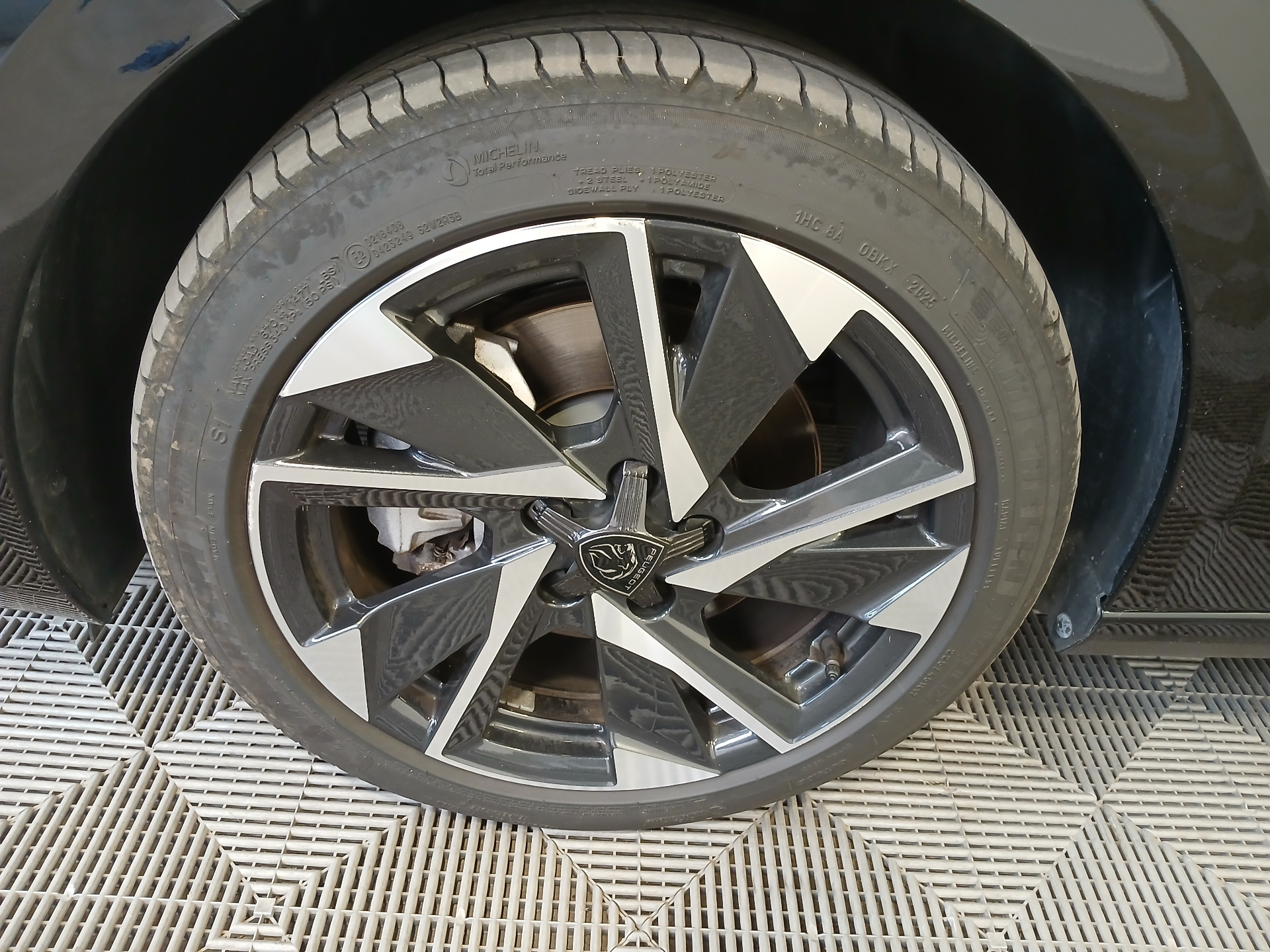 PEUGEOT 308 Allure Hybrid 145 ch e-DCS6 — expertise