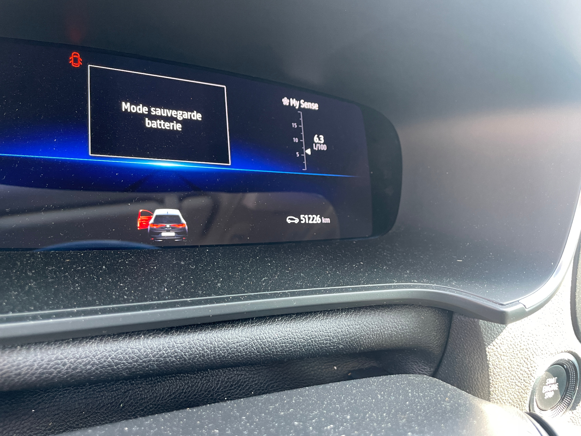 RENAULT MEGANE IV BERLINE TCe 140 EDC Techno — expertise