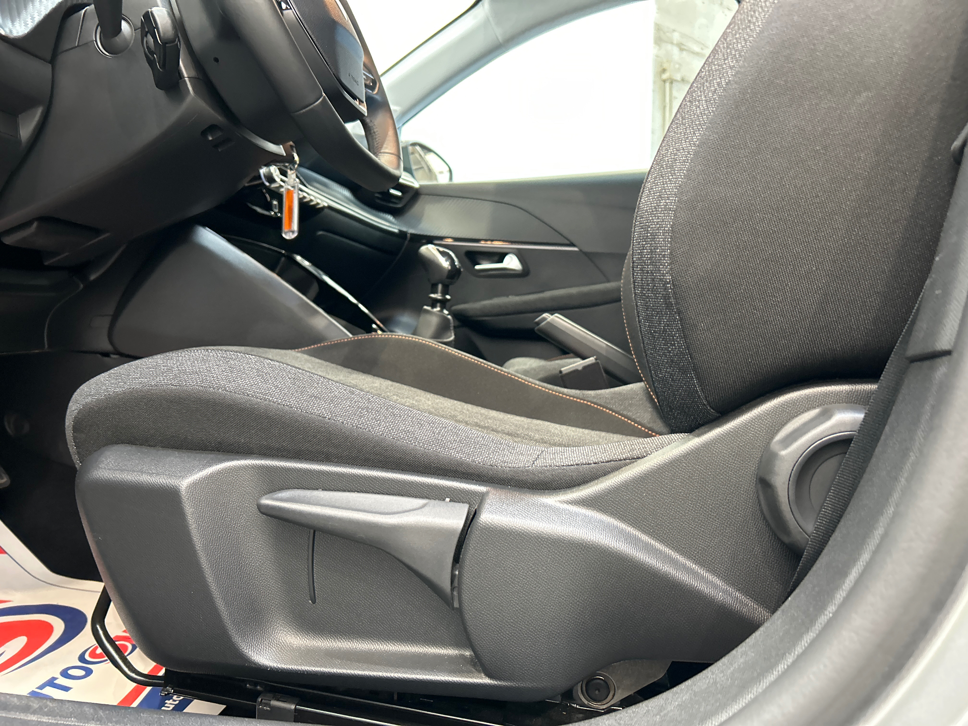 PEUGEOT 208 Style 100 ch BVM6