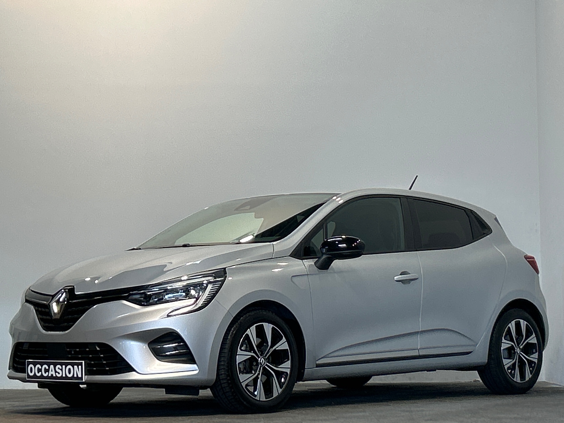 RENAULT CLIO V E-Tech full hybrid 145 Evolution