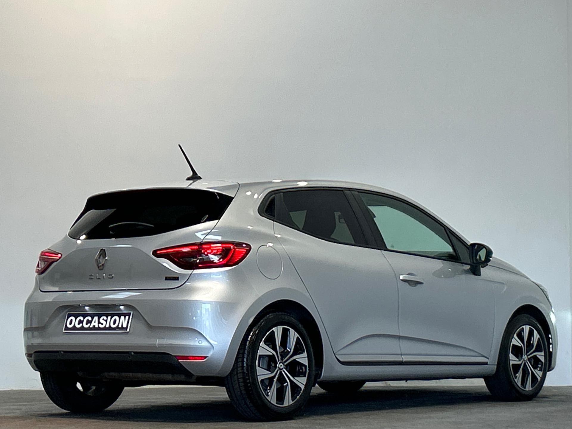 RENAULT CLIO V E-Tech full hybrid 145 Evolution