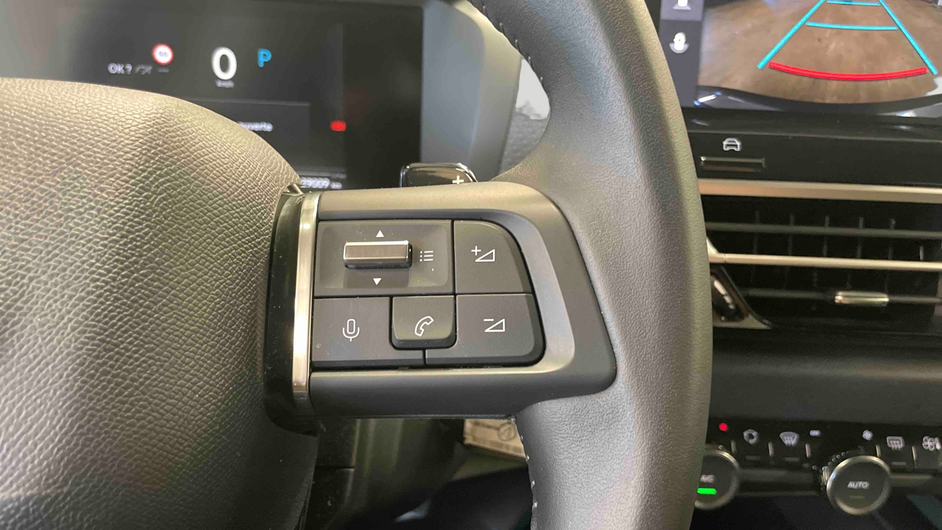 CITROEN C4 Hybride 145ch E-Dcs6 PLUS
