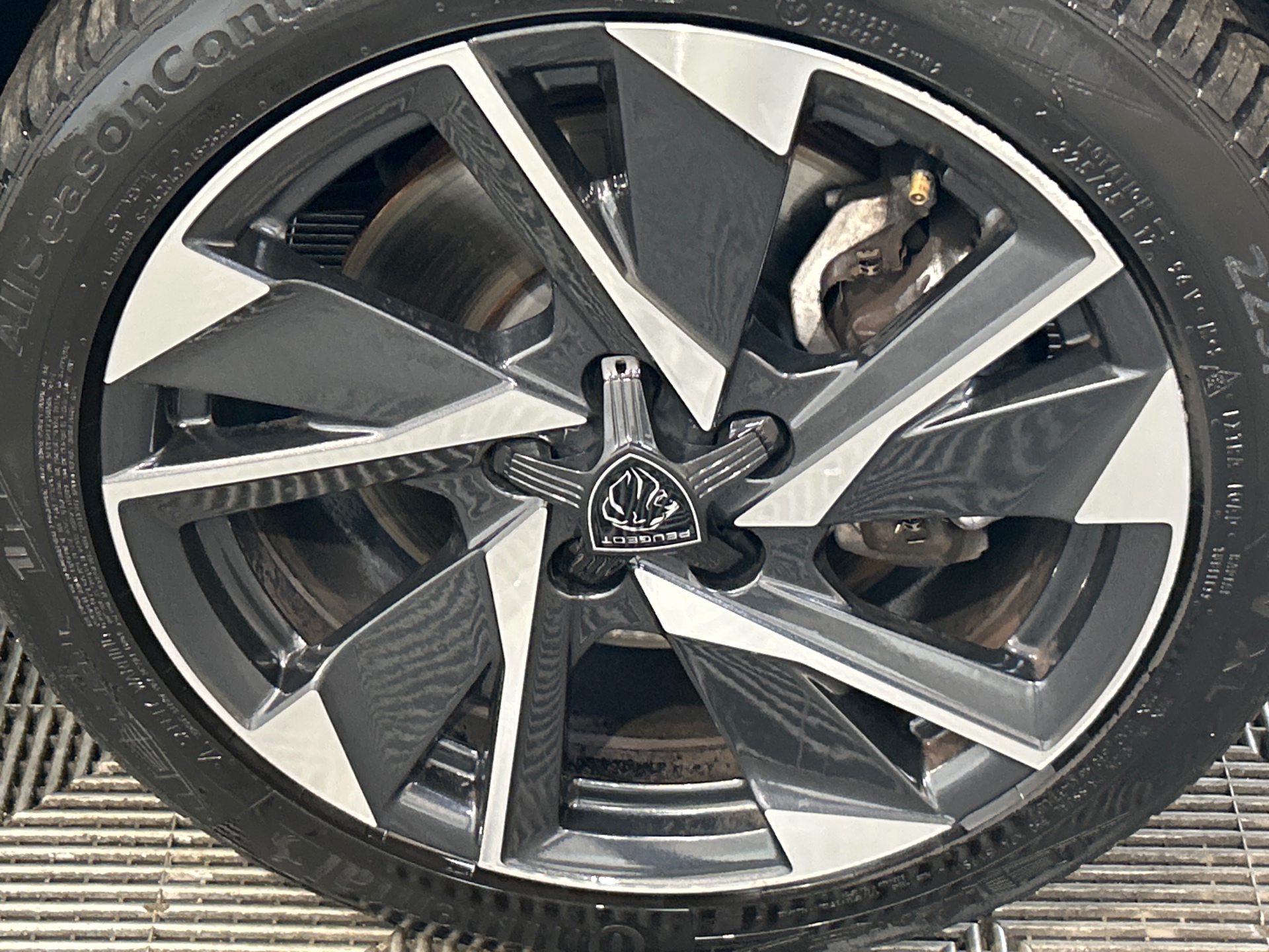 PEUGEOT 308 SW Allure BlueHDI 130 ch S&S EAT8 — expertise