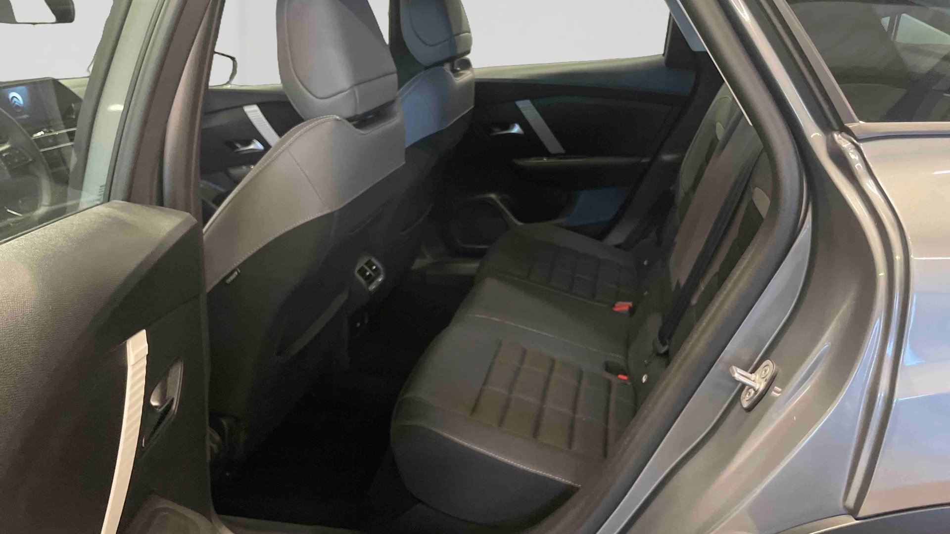 CITROEN C4 Hybride 145ch E-Dcs6 PLUS