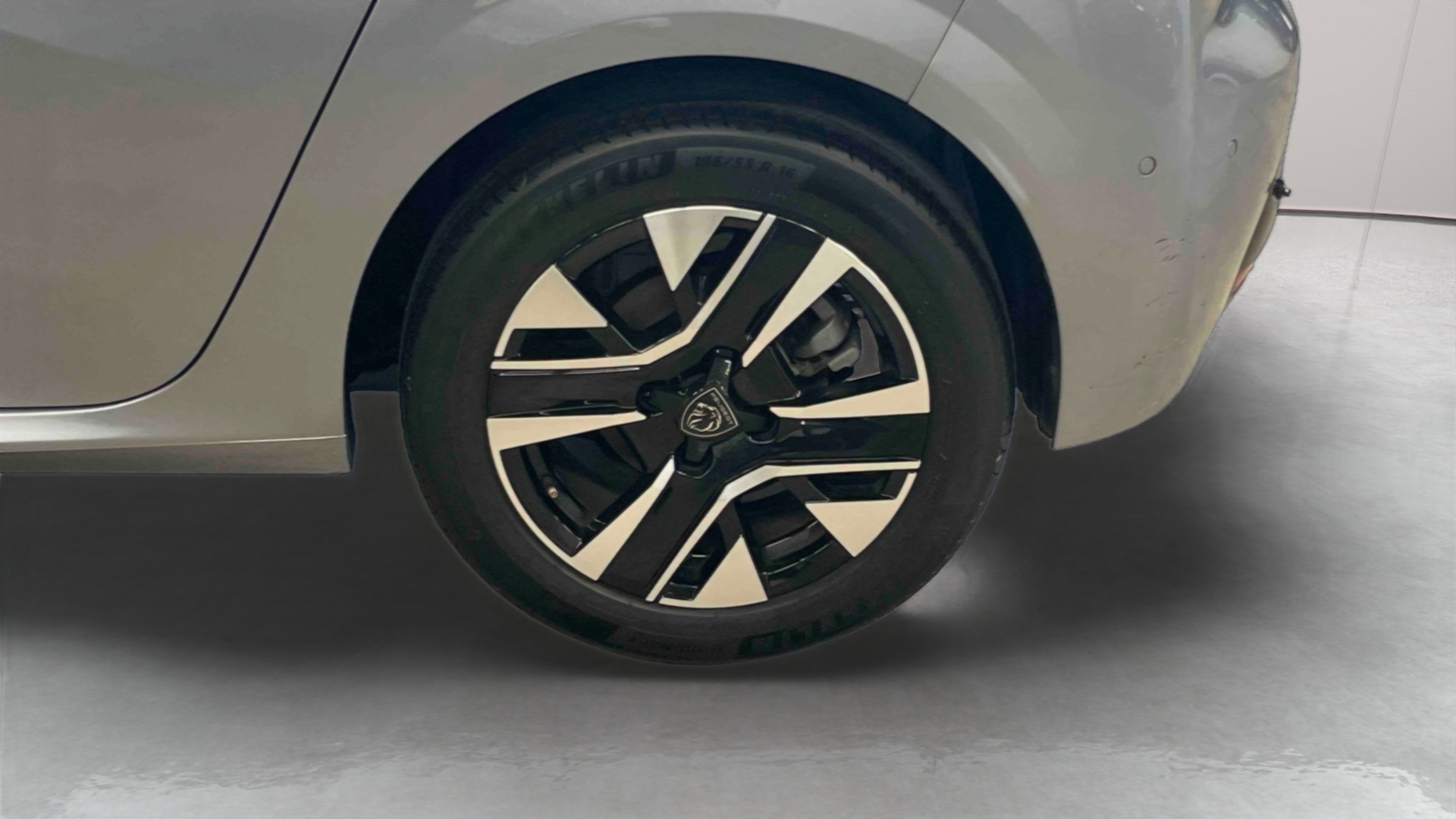 PEUGEOT 208 Allure 100 ch BVM6