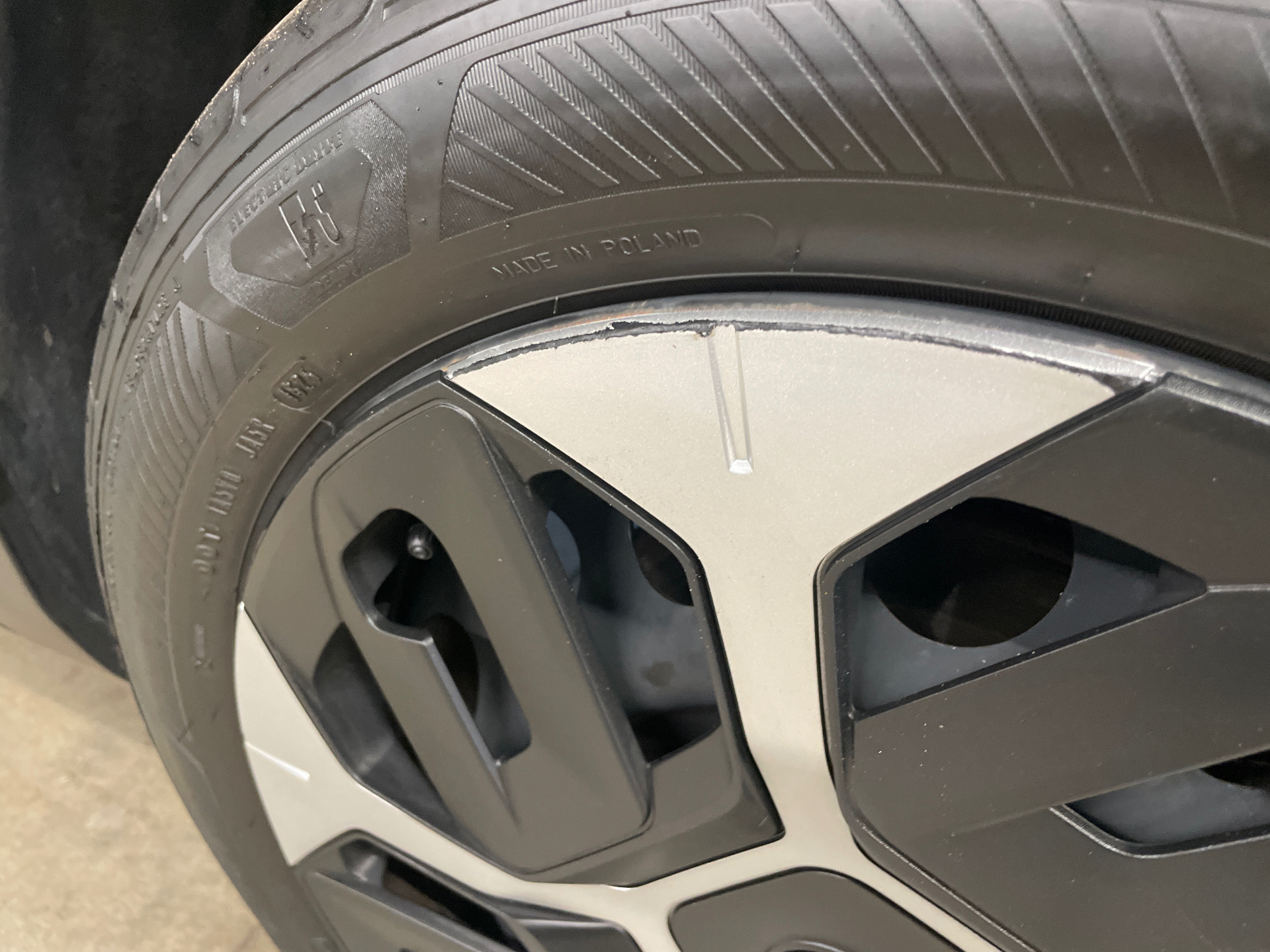 CITROEN C4 Hybride 145ch E-Dcs6 PLUS — expertise