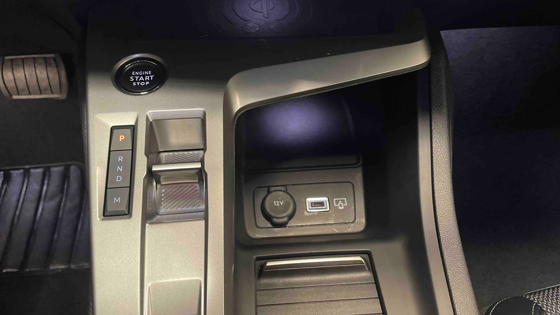 PEUGEOT 408 Allure Hybrid 145 ch e-DCS6