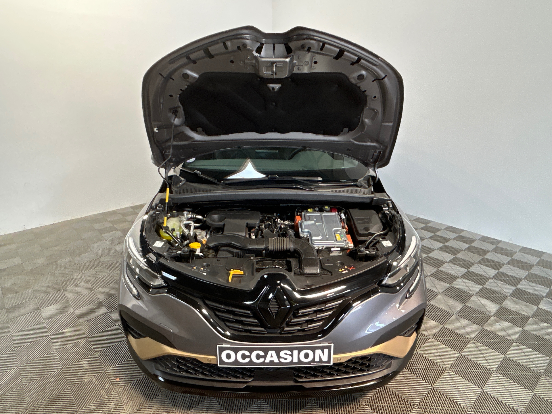 RENAULT CAPTUR E-Tech hybride rechargeable 160 Engineered — expertise