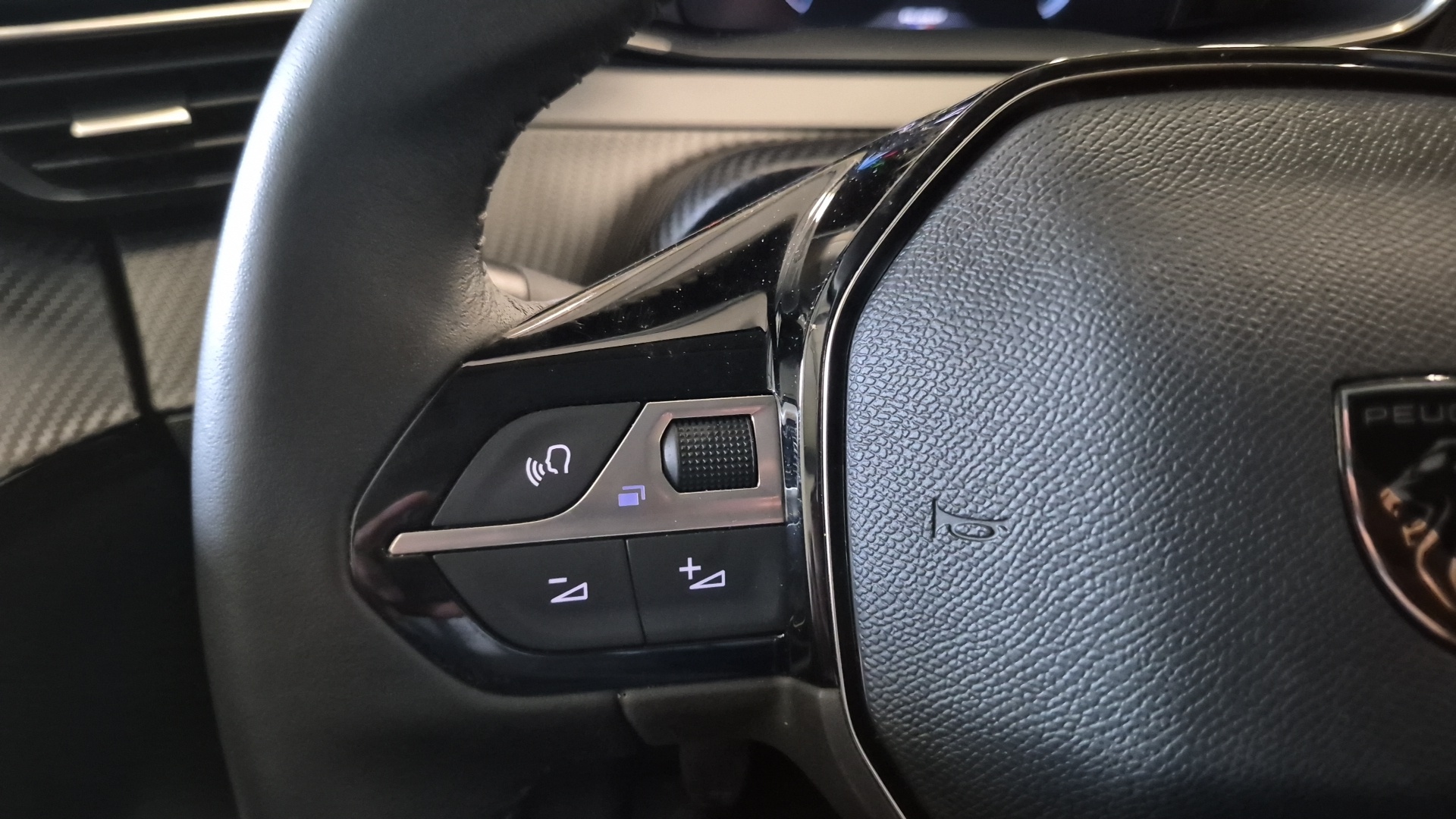 PEUGEOT 208 Allure 100 ch BVM6