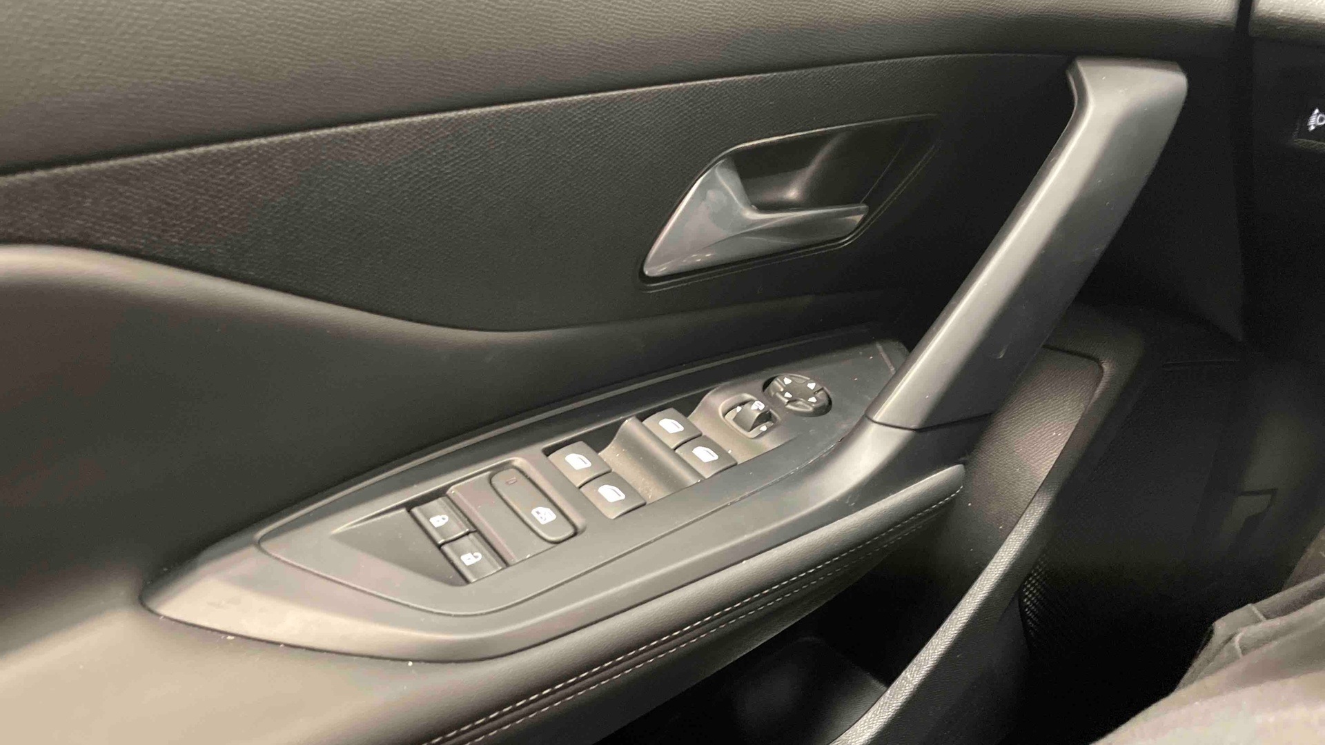 PEUGEOT 308 Allure BlueHDI 130 ch S&S EAT8