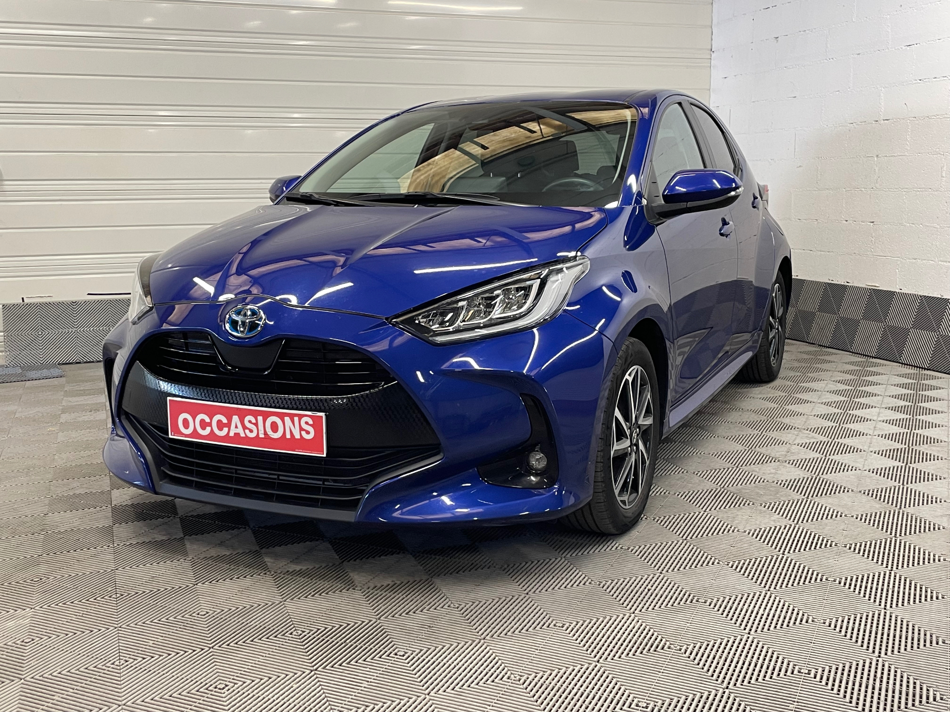 TOYOTA YARIS HYBRIDE MY22 116h Design