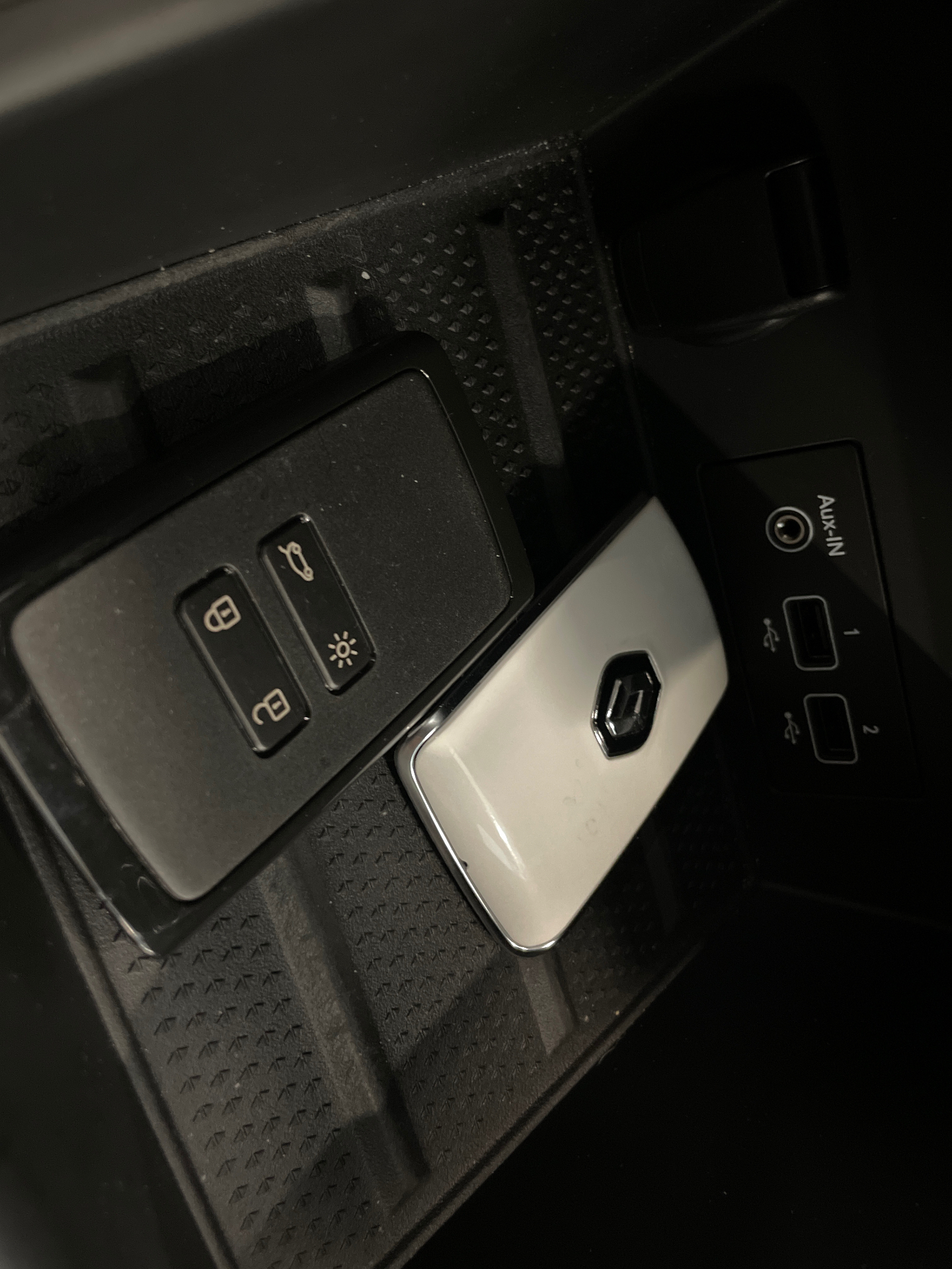 RENAULT CAPTUR E-Tech Plug-in 160 Intens — expertise