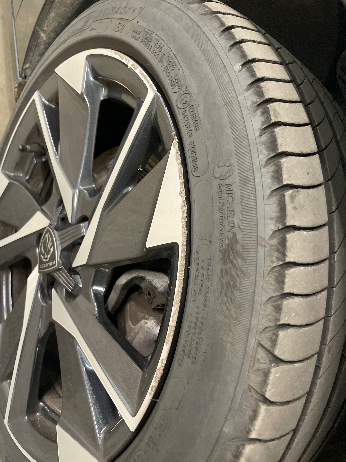 PEUGEOT 308 Allure BlueHDI 130 ch S&S EAT8 — expertise