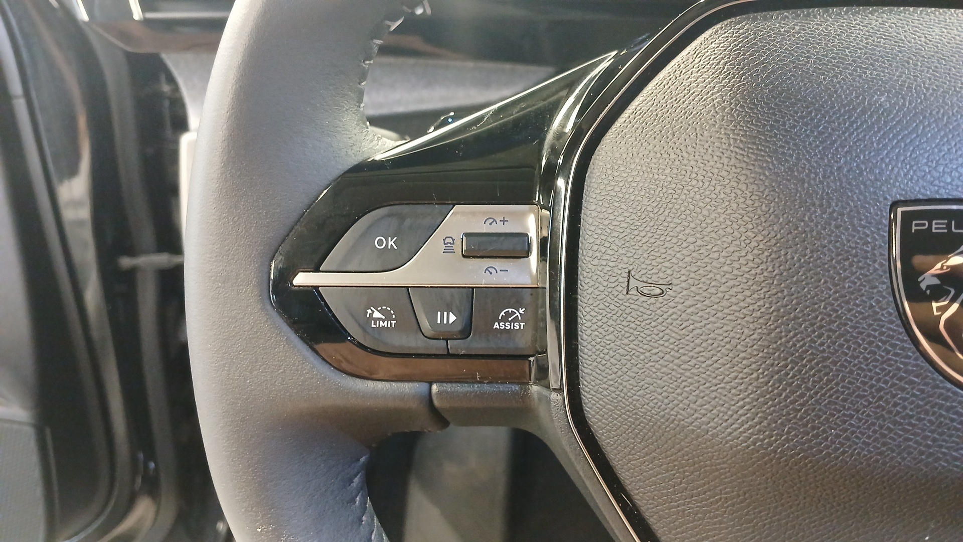 PEUGEOT 308 Allure BlueHDI 130 ch S&S EAT8
