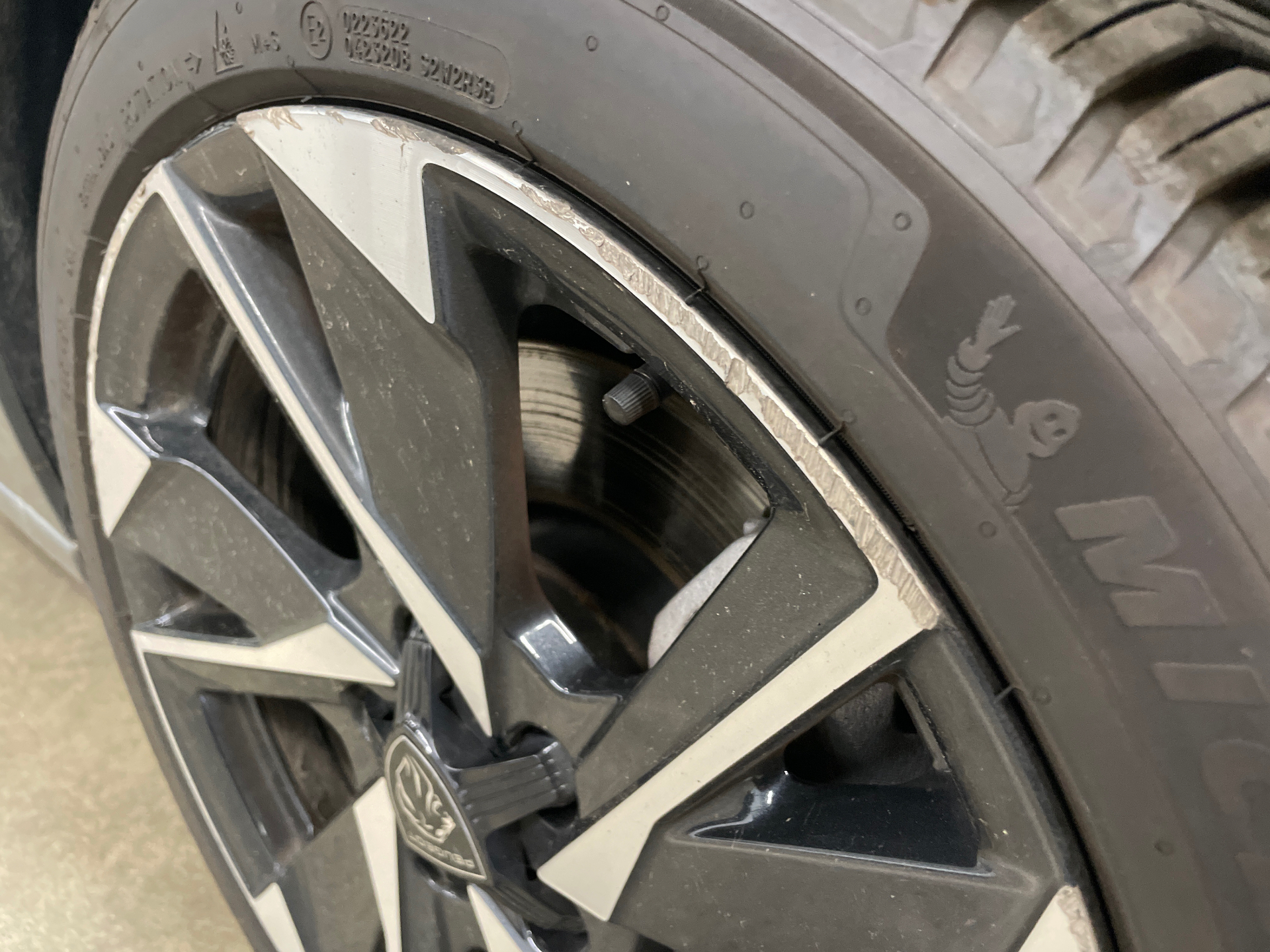 PEUGEOT 308 Allure BlueHDI 130 ch S&S EAT8 — expertise